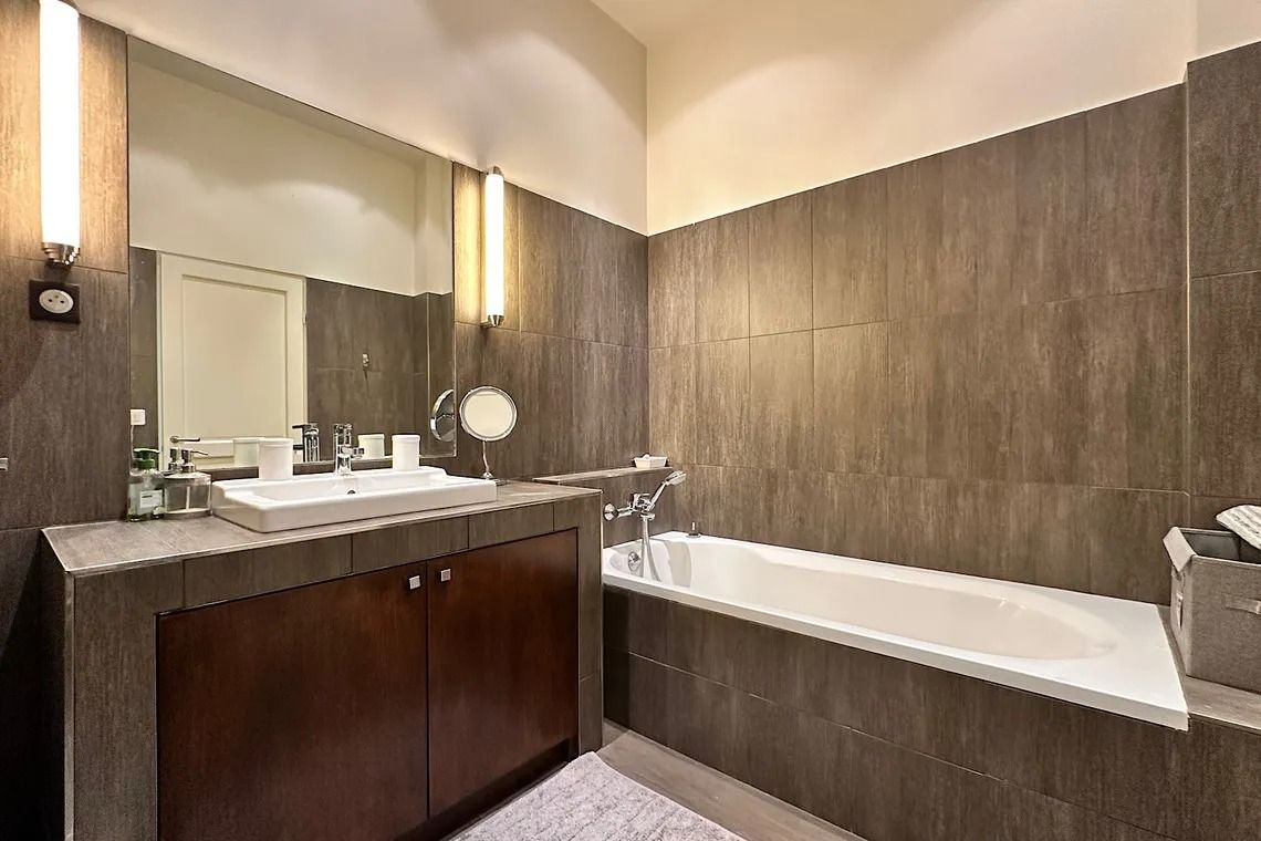 Avenue du Président Kennedy • Salle de bain