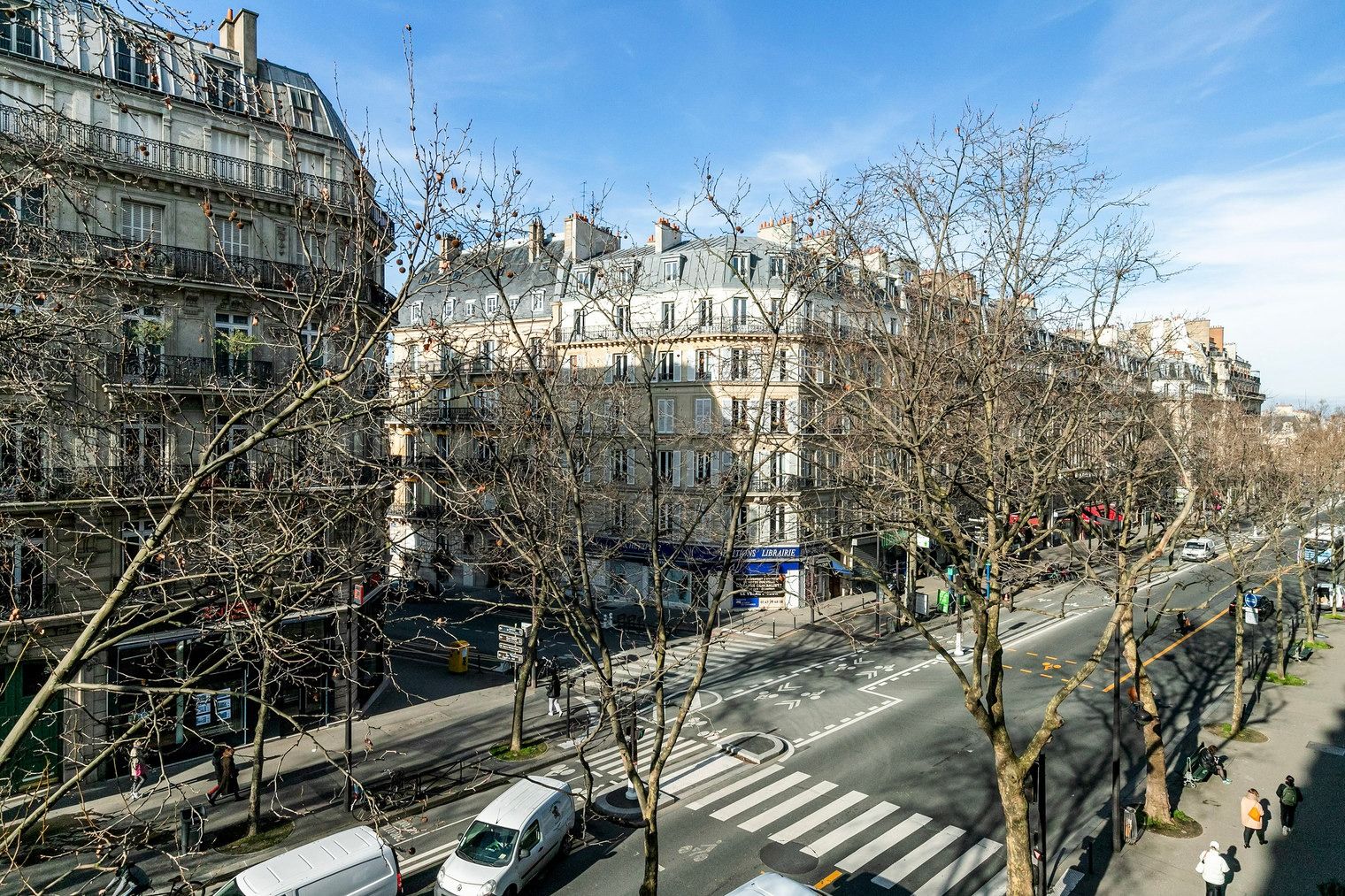 Boulevard Saint-Michel • Vue de la fenêtre