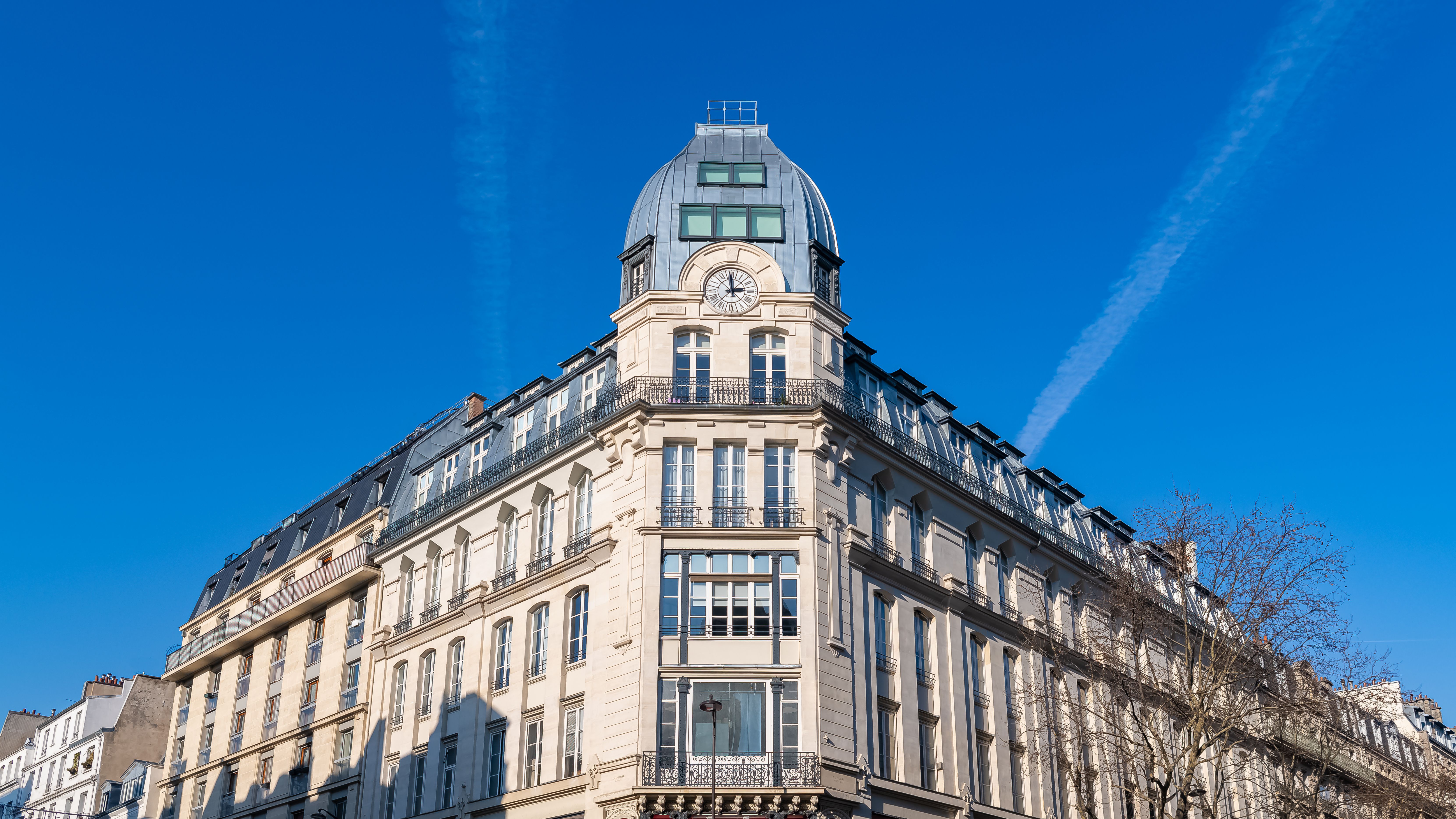 Small condominium management costs in Paris