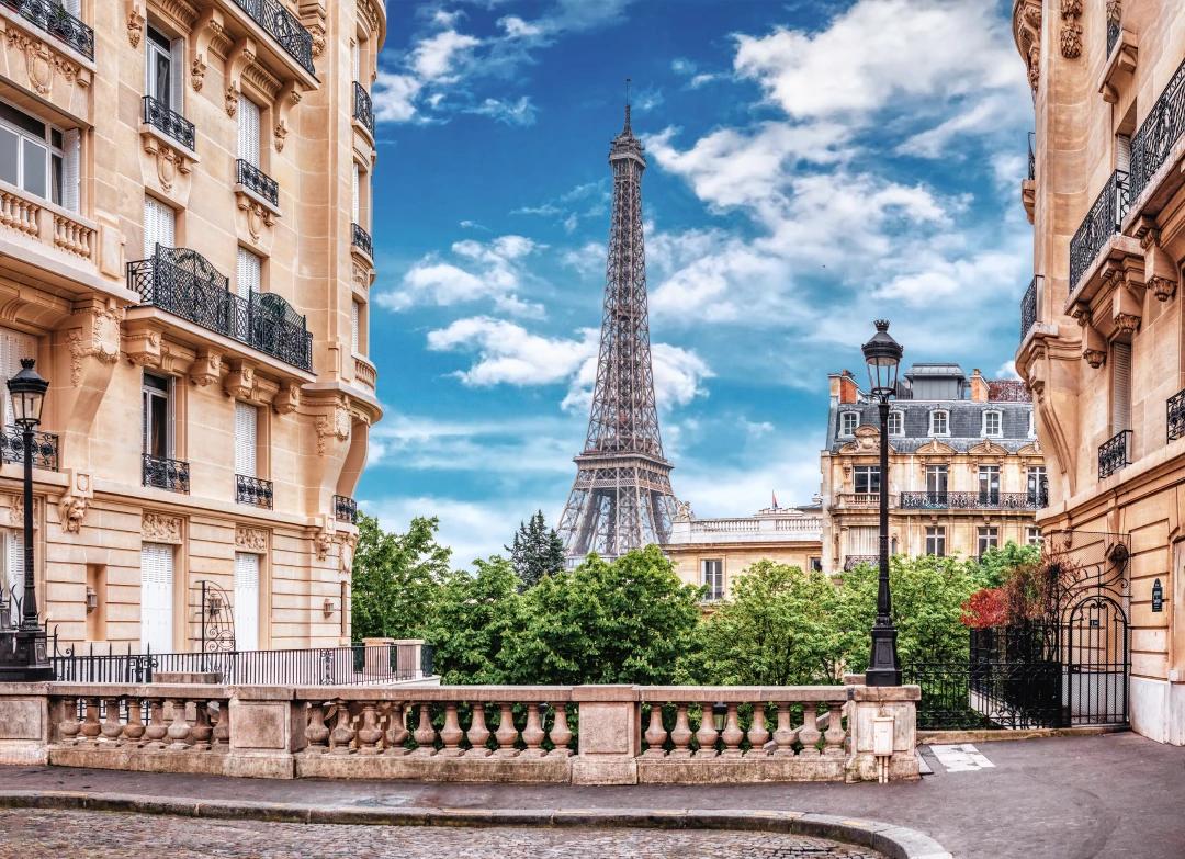 Can you rent in Paris without French guarantor?