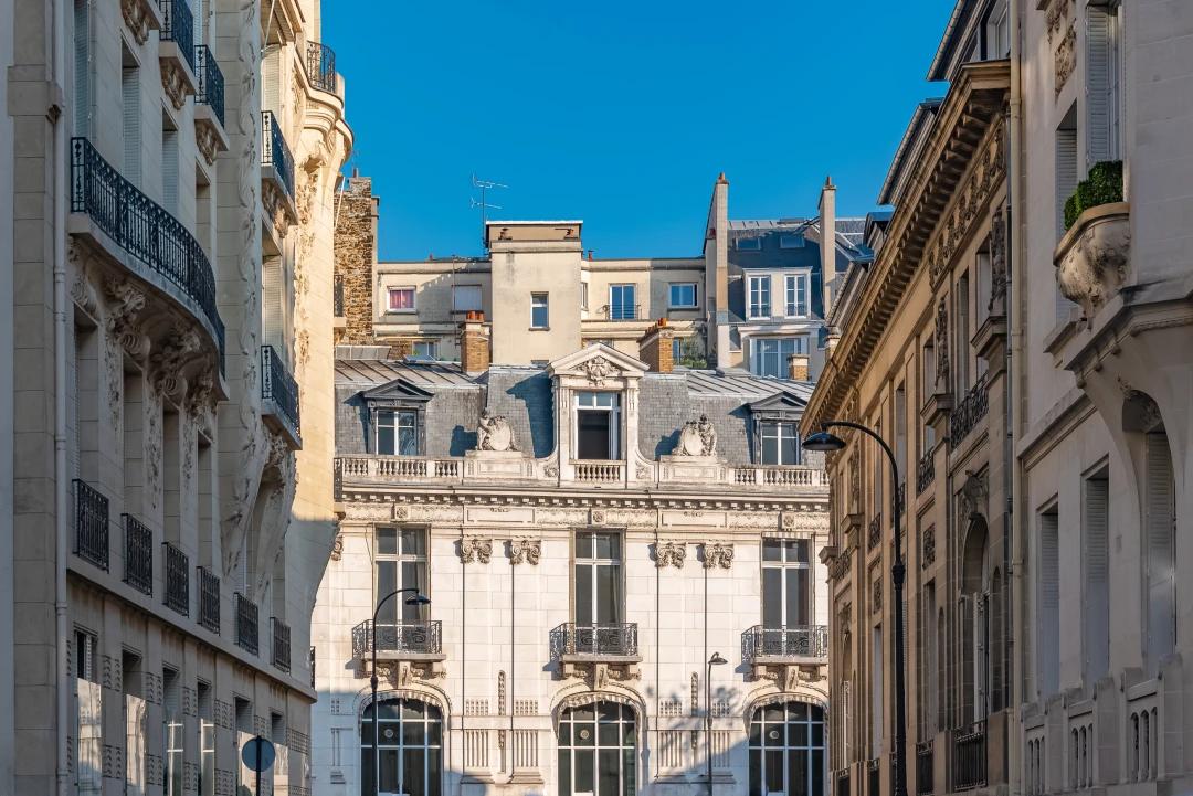  Furnished studio rental in Paris with compact modern interior for expat living.