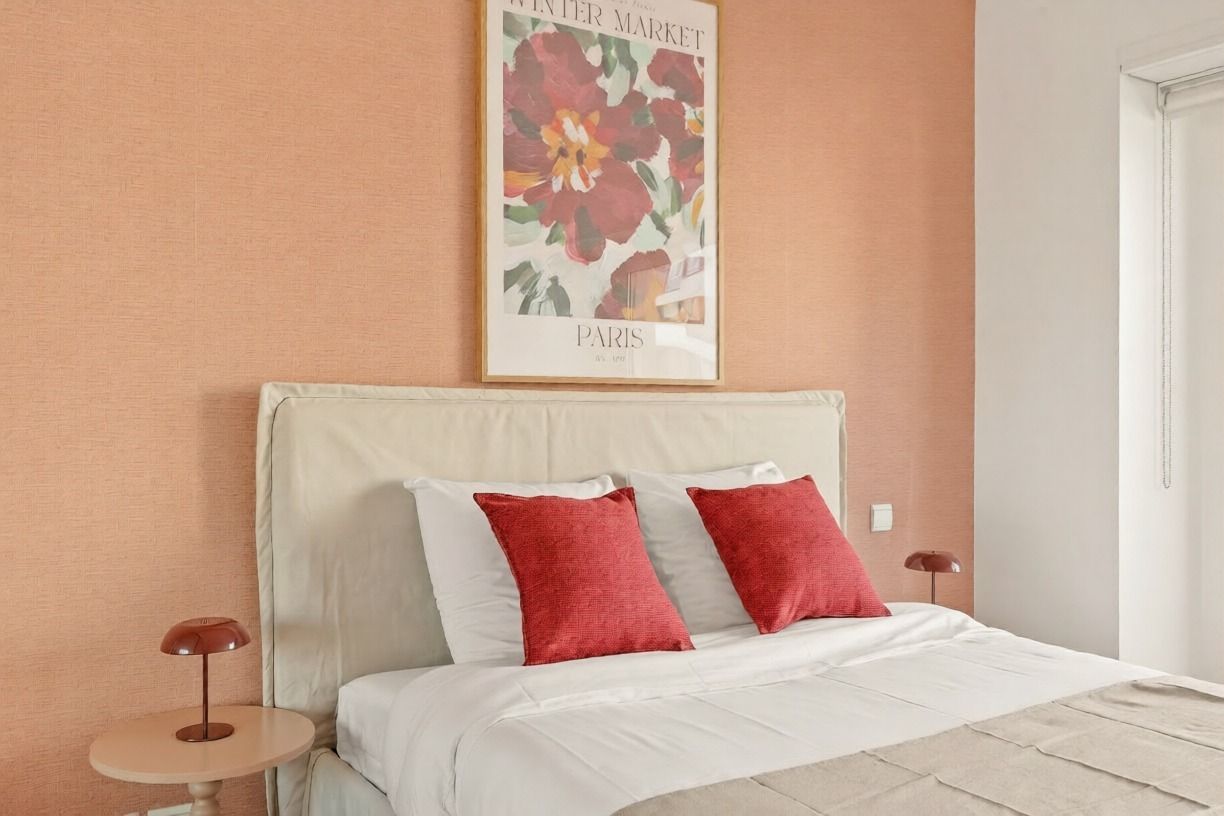 Appartement deux chambres rénové rue Jean Bologne, Passy, Paris 16e
