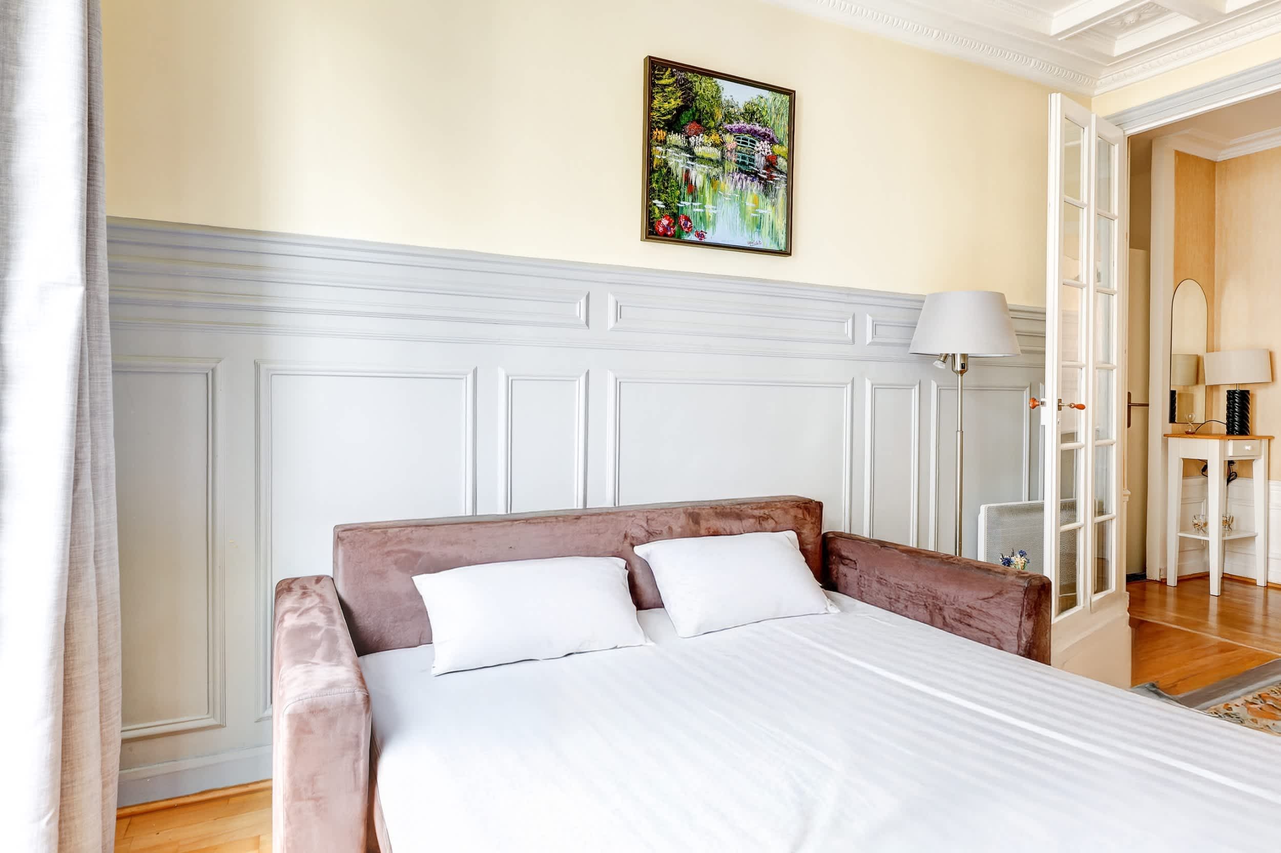 Elegant apartment on Rue Nocard