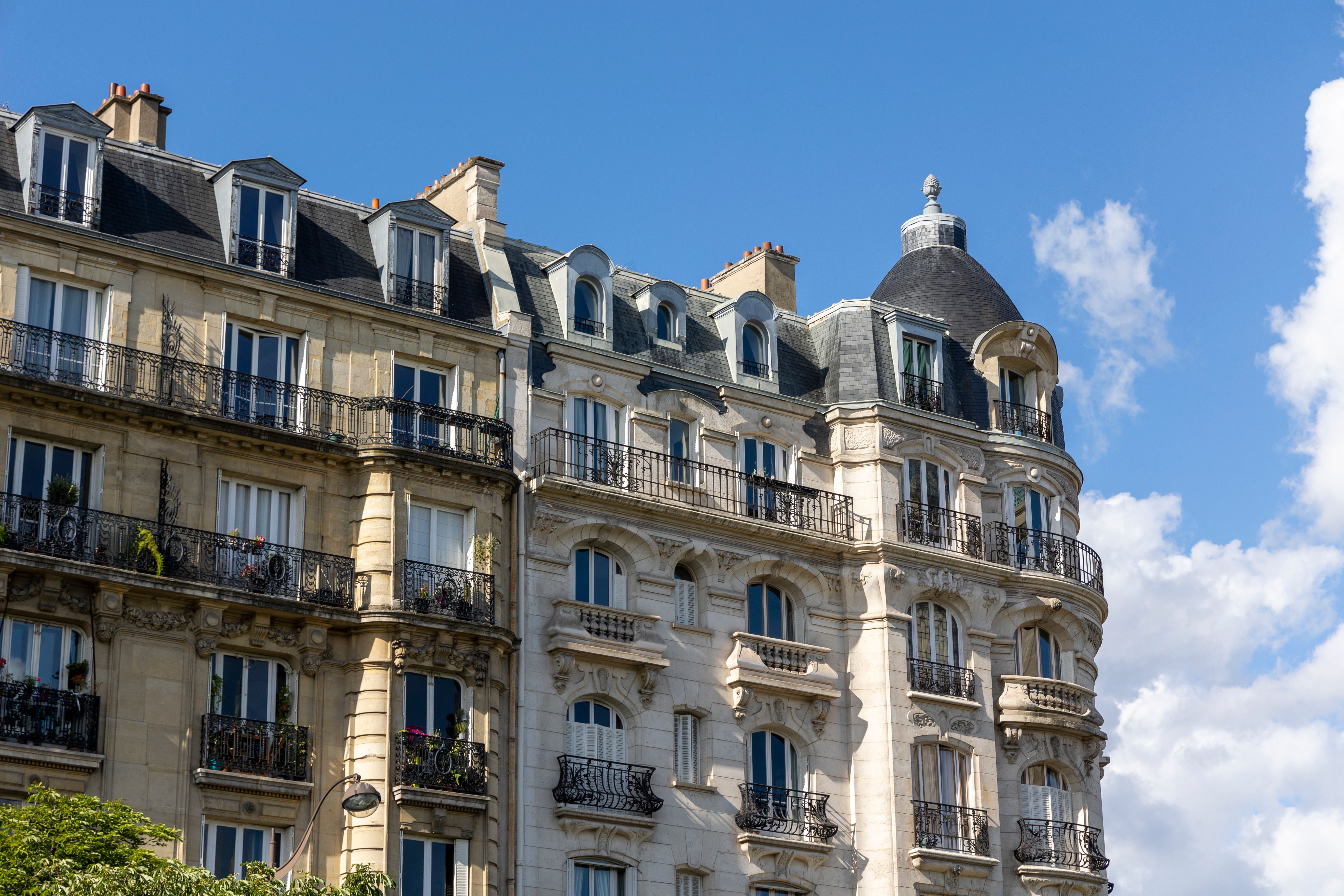 American moving to Paris