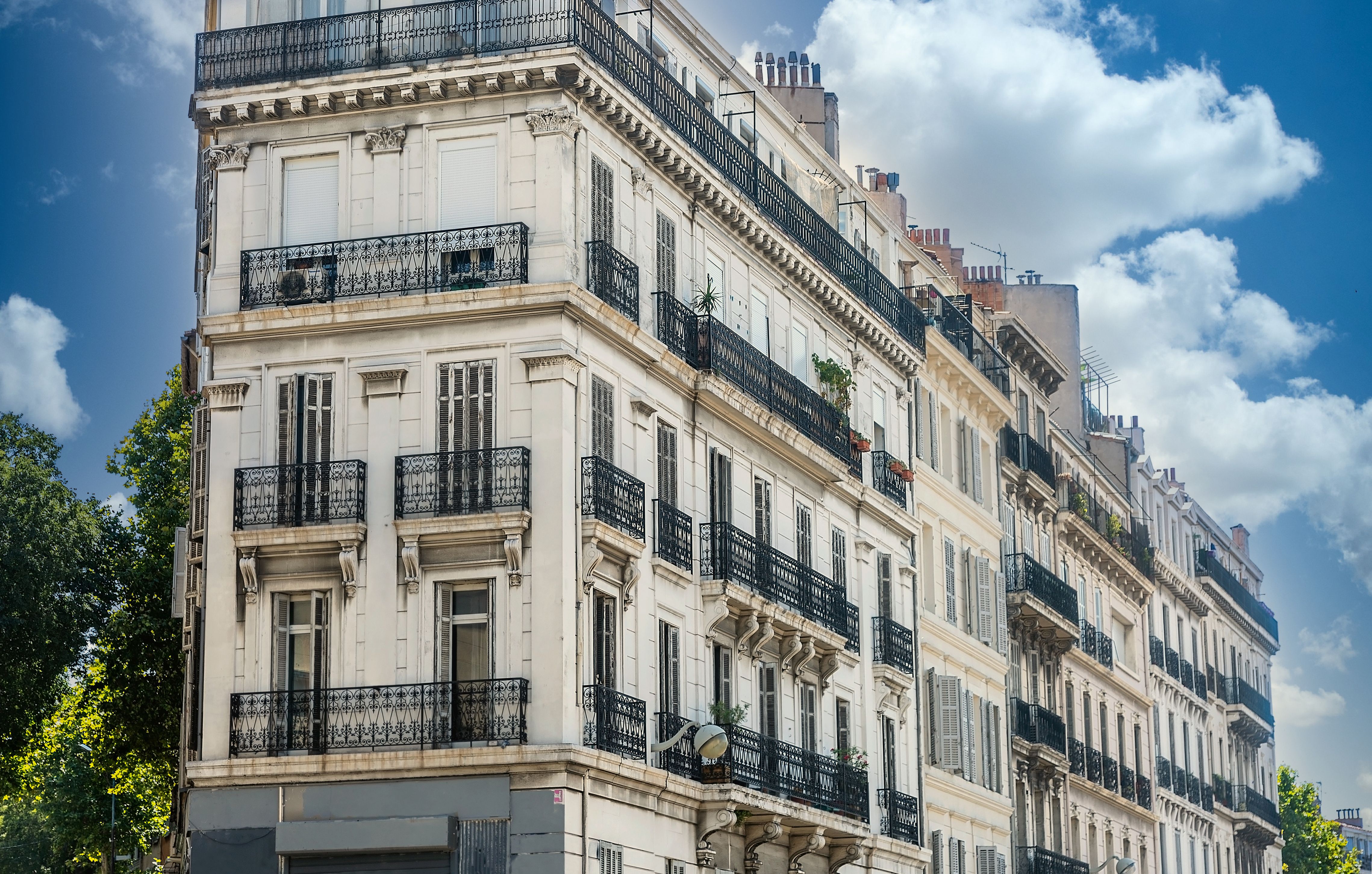 Comparaison des coûts du logement à Paris en 2026