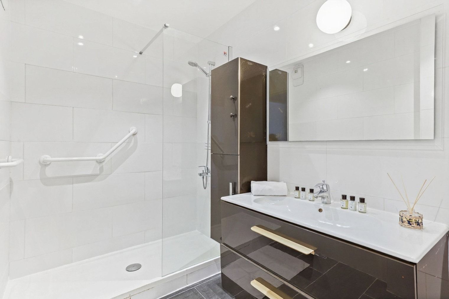 Rue Henri Ribière • Salle de bains