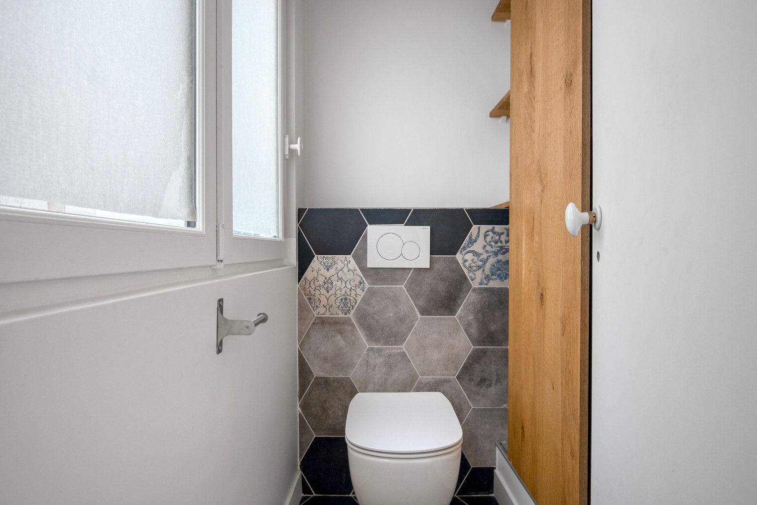 Rue de la Victoire • Toilette