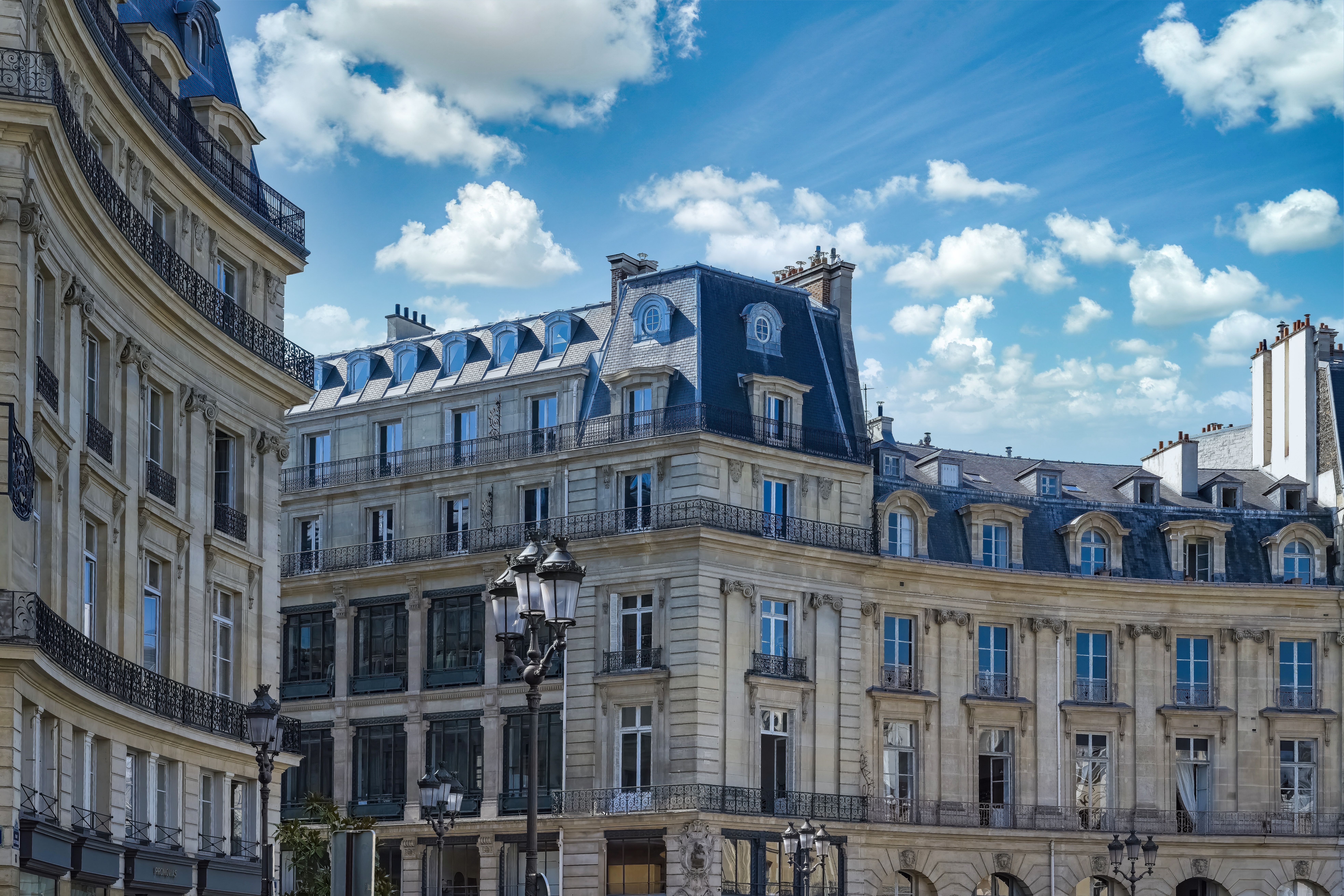 Types of Paris residence permit, Passeport Talent, Salarié, Vie Privée et Familiale guide for expats
