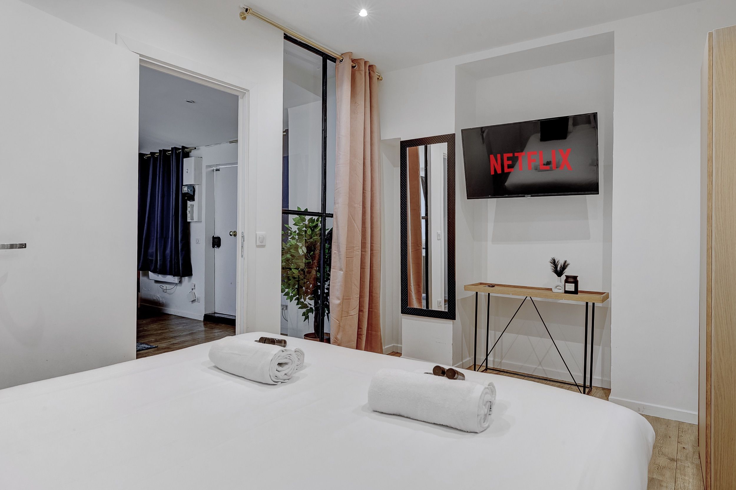 21 Rue des Messageries-bedroom-3