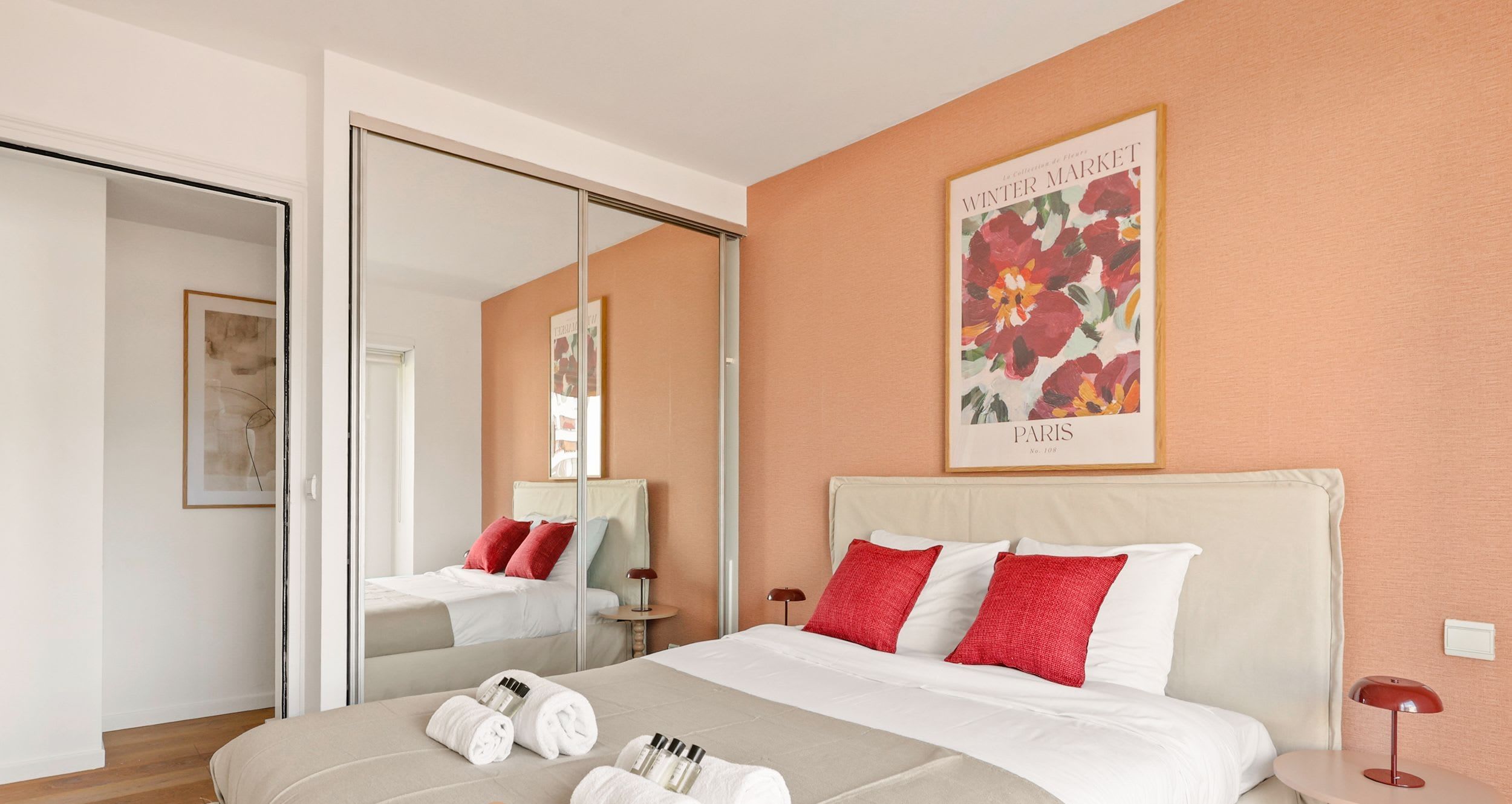 Appartement deux chambres rénové rue Jean Bologne, Passy, Paris 16e