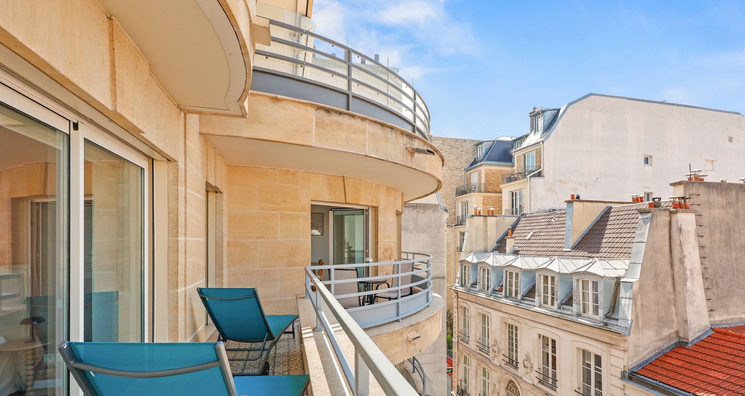 Appartement deux chambres rénové rue Jean Bologne, Passy, Paris 16e
