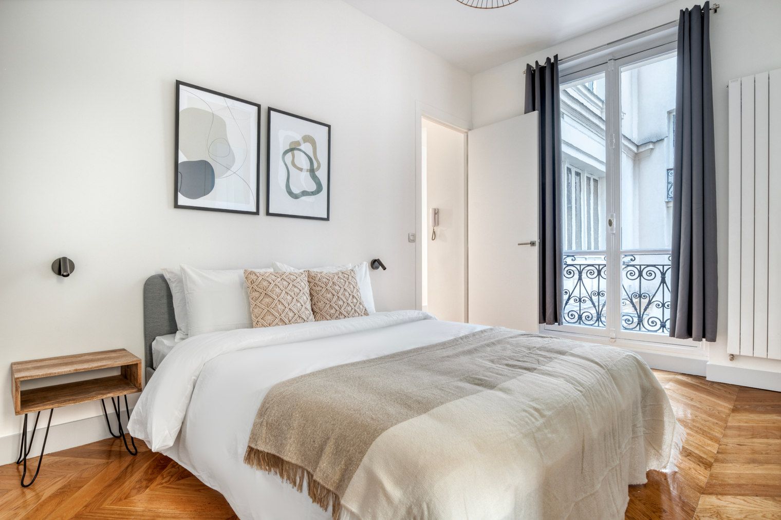 Rue de Monceau • Chambre
