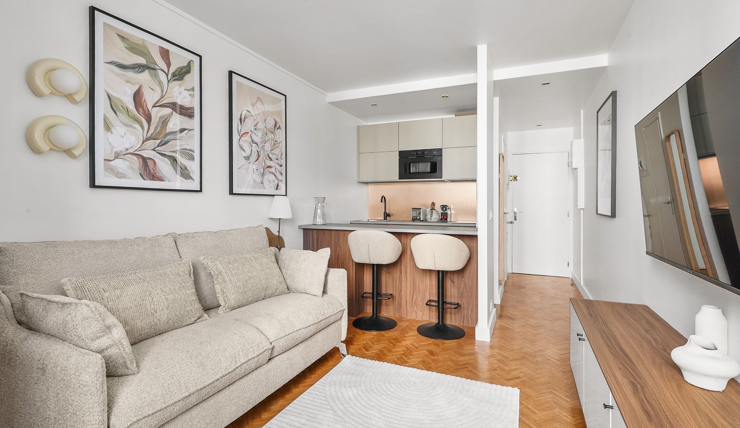 Living space with a comfortable sofa and desk