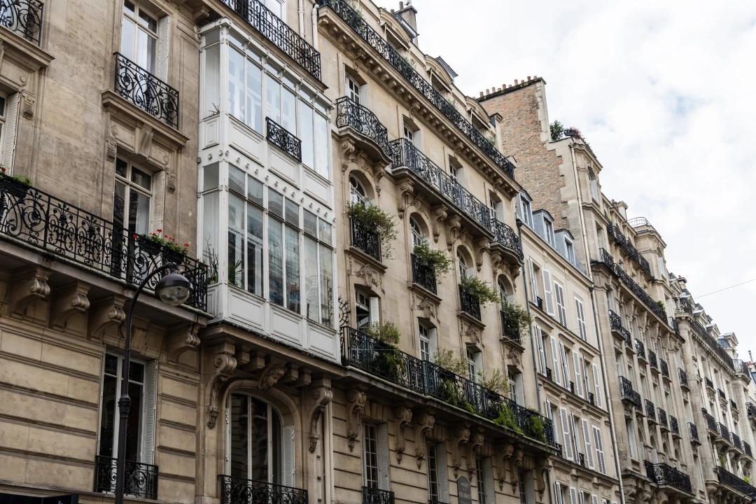 Coût de la vie et planification financière pour les familles expatriées à Paris