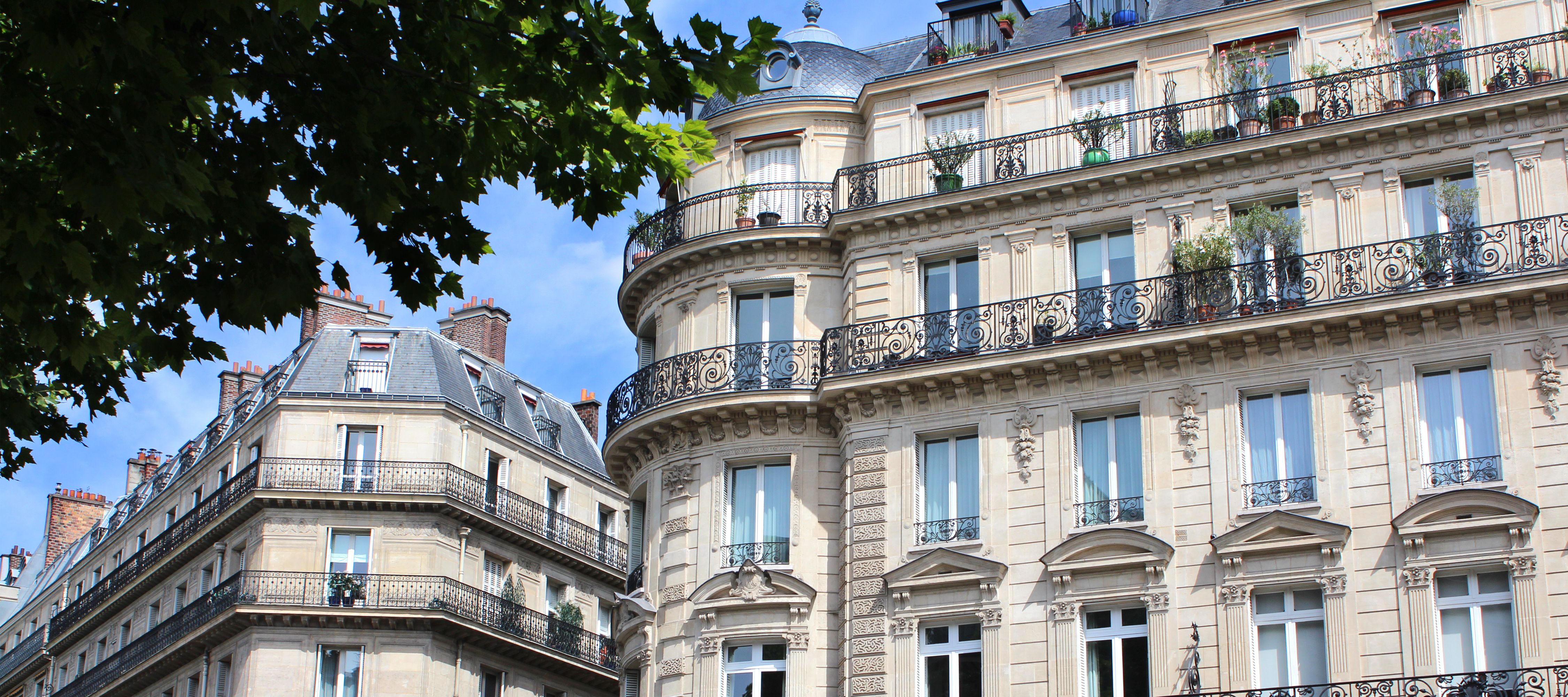 The Advantages of Living in Paris