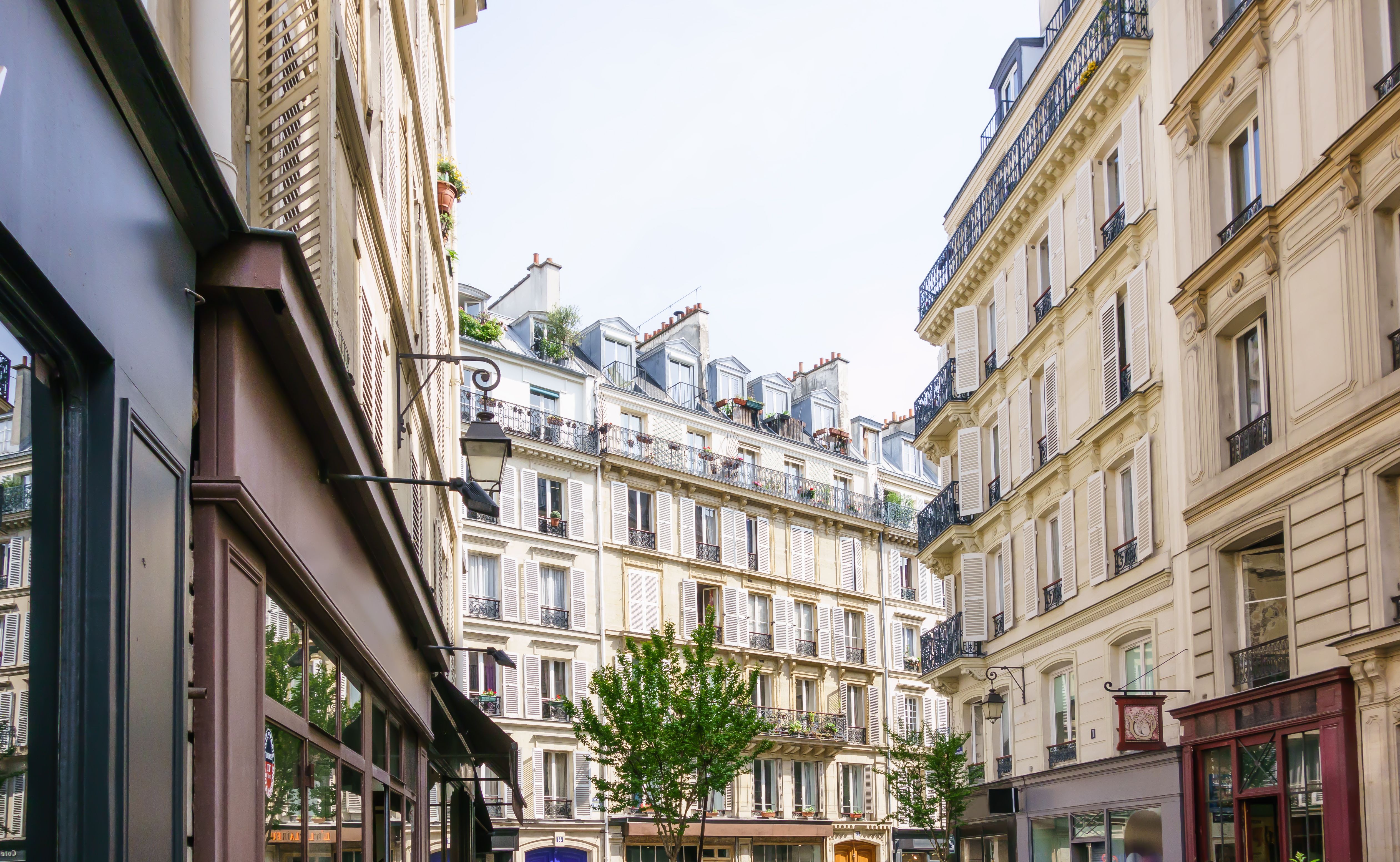 Paris relocation checklist, a pre-arrival administrative step for expats and executives moving to Paris