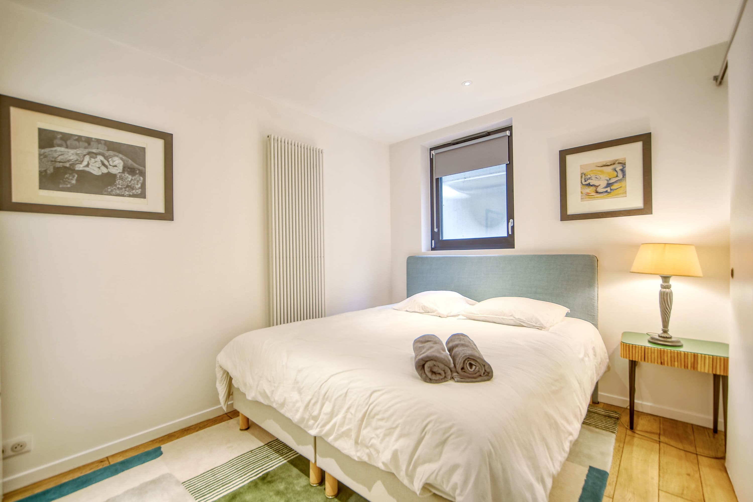 Chambre 2: Lit Queen size