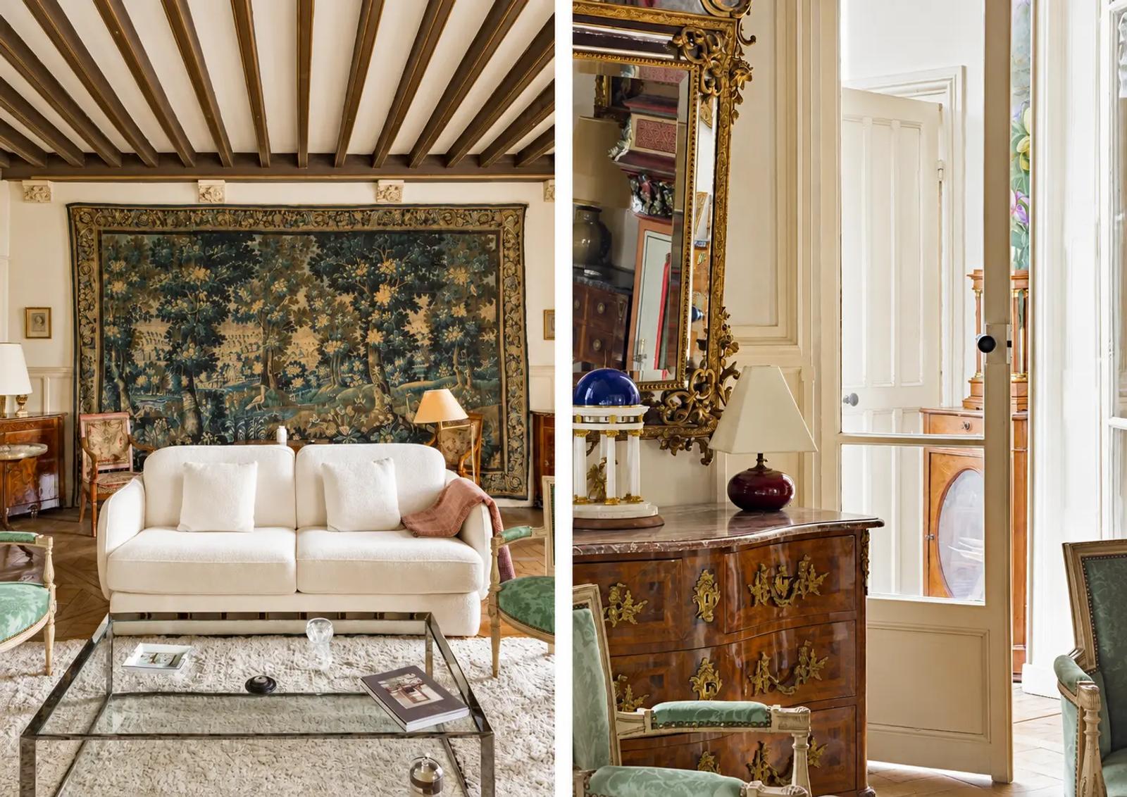 Tapisserie du salon, canapé blanc et miroir doré