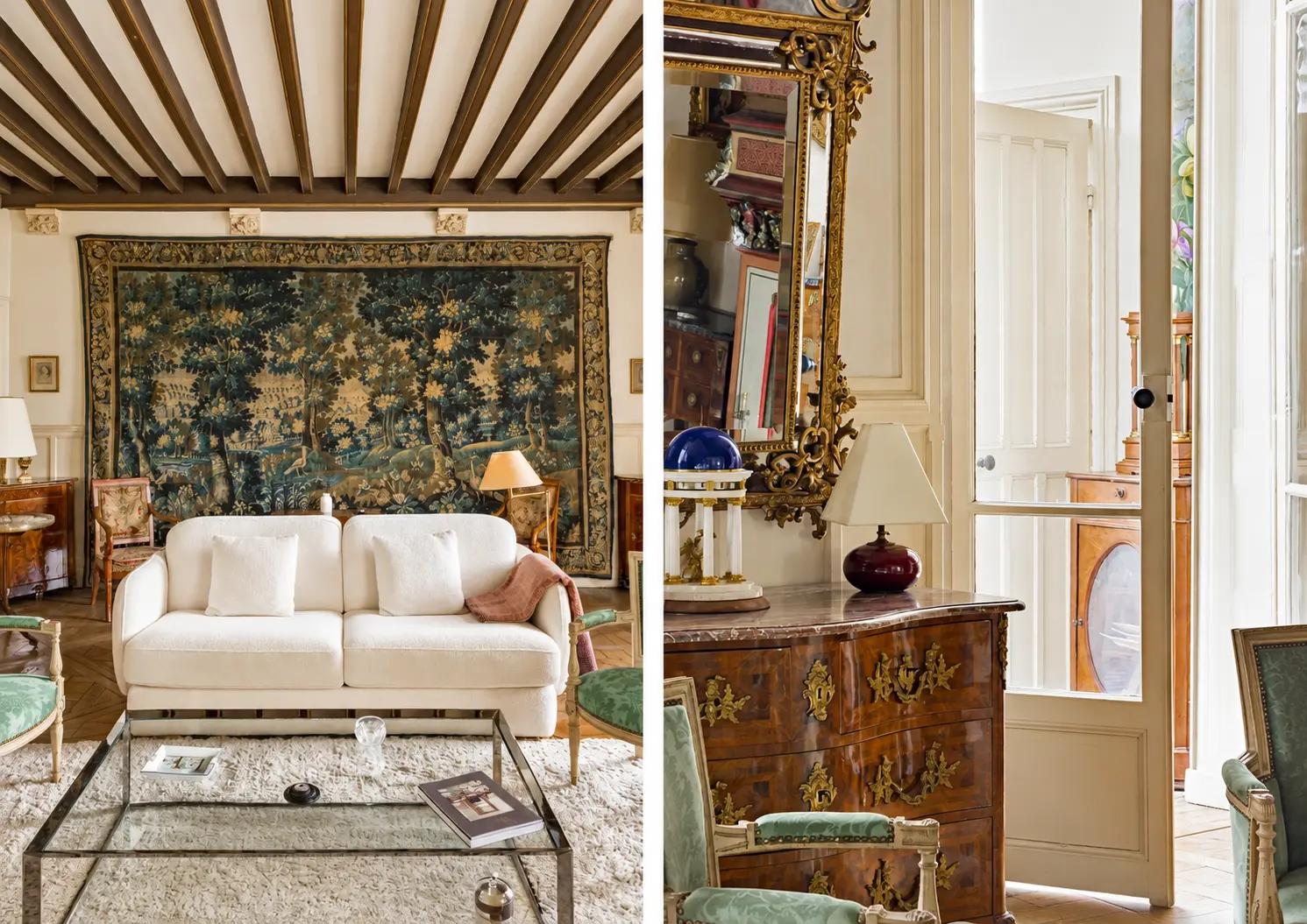 Tapisserie du salon, canapé blanc et miroir doré