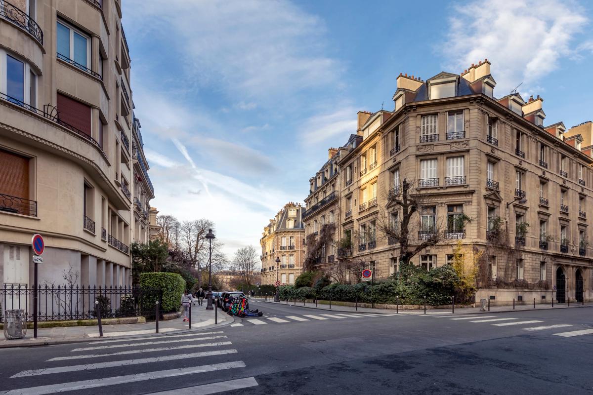 Rafraîchir avant la mise en vente à Paris