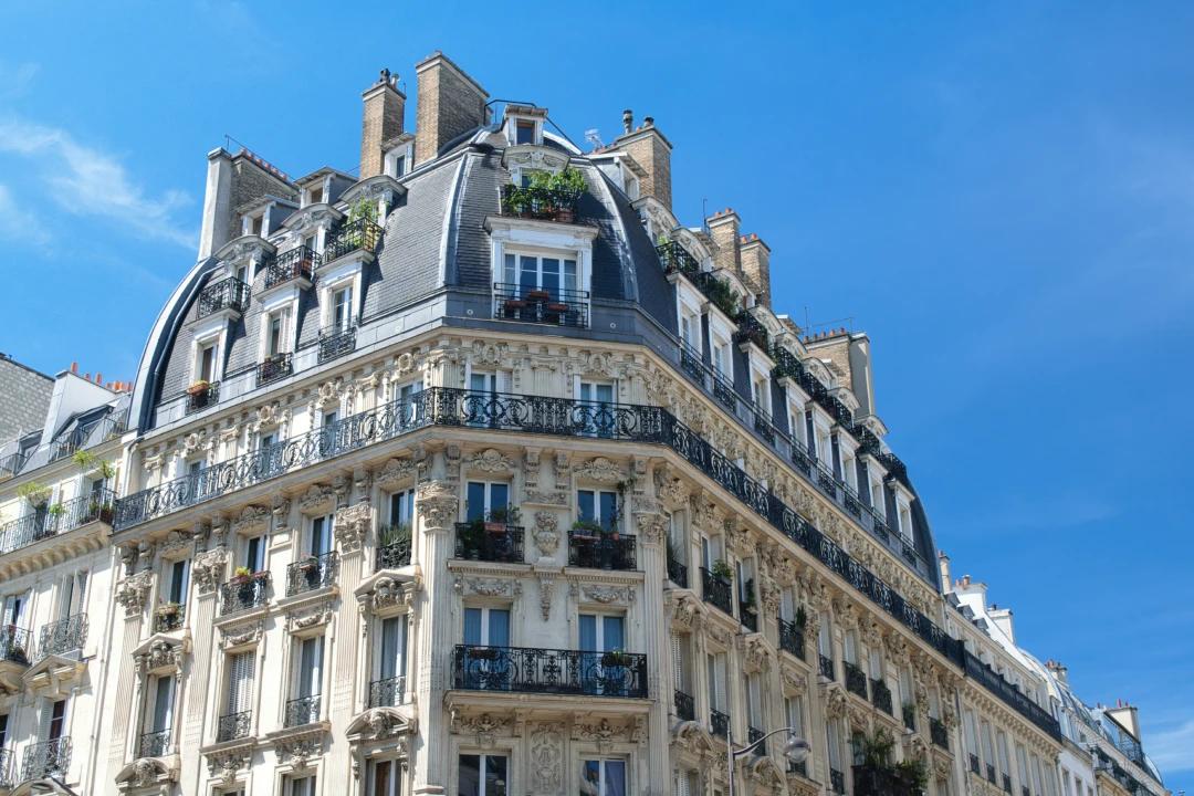 Furnished Haussmann apartment