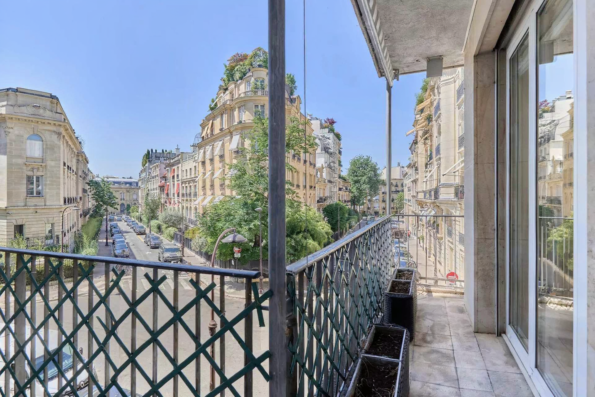 Bright fully furnished Paris apartment with elegant interiors, spacious living areas, balcony access, and comfortable amenities.
