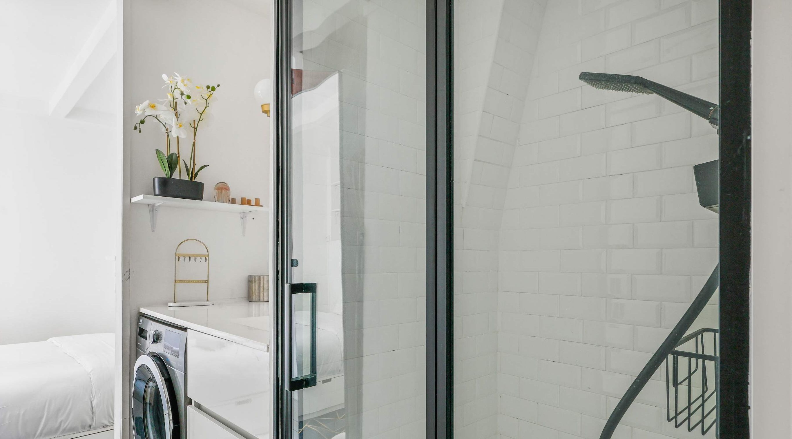 Appartement parisien lumineux et entièrement meublé