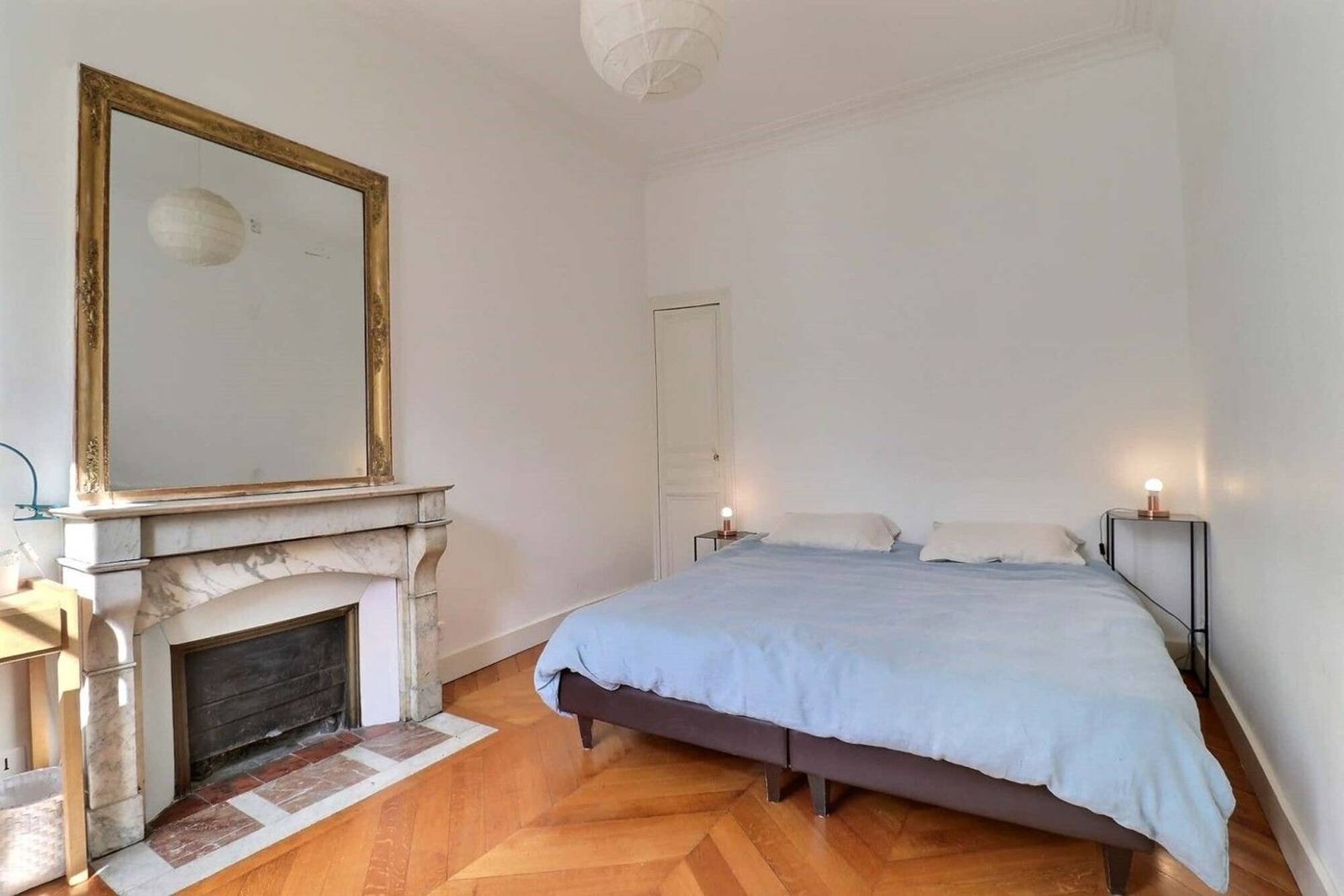 Rue de Bourgogne • Chambre