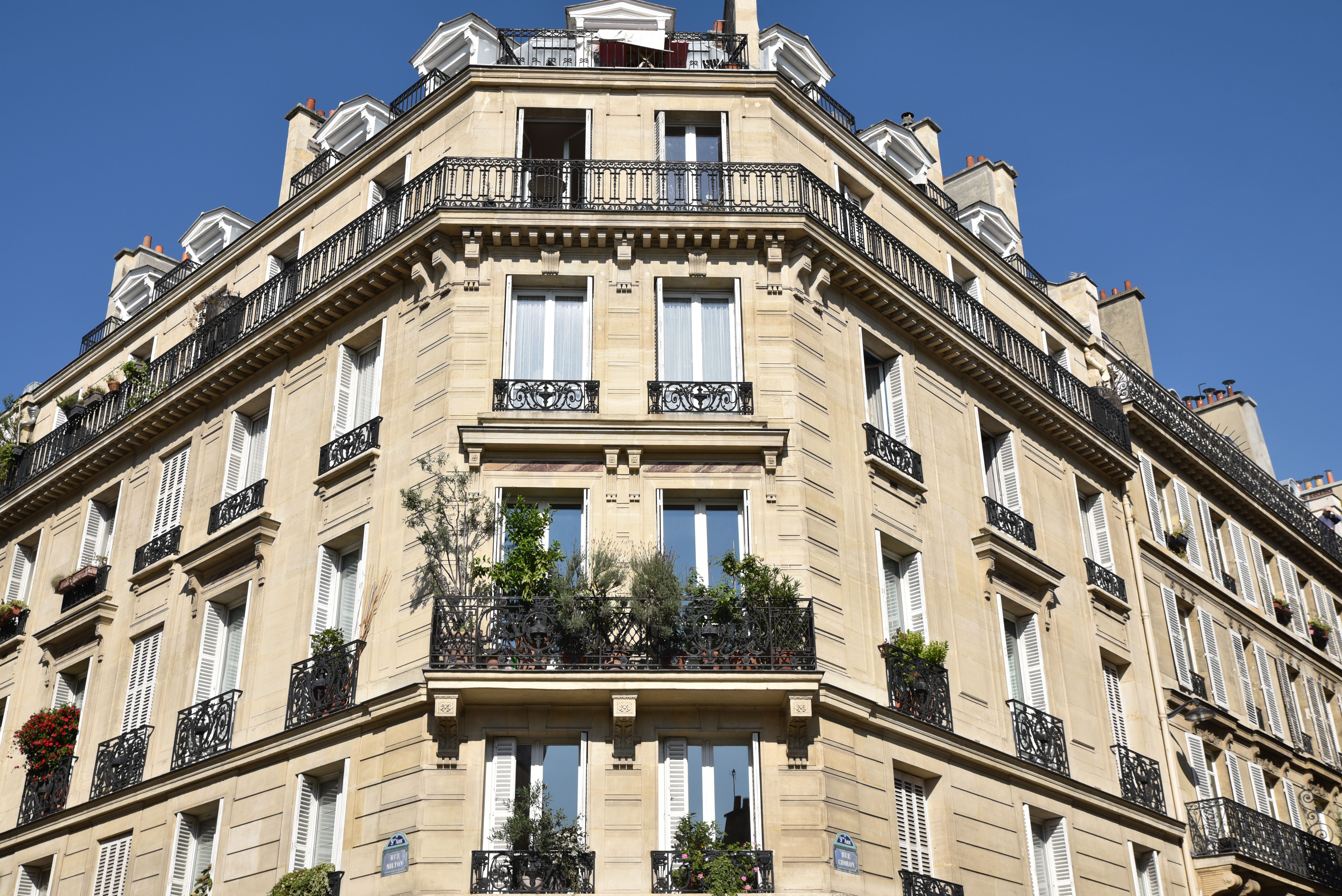 Renting before buying Paris
