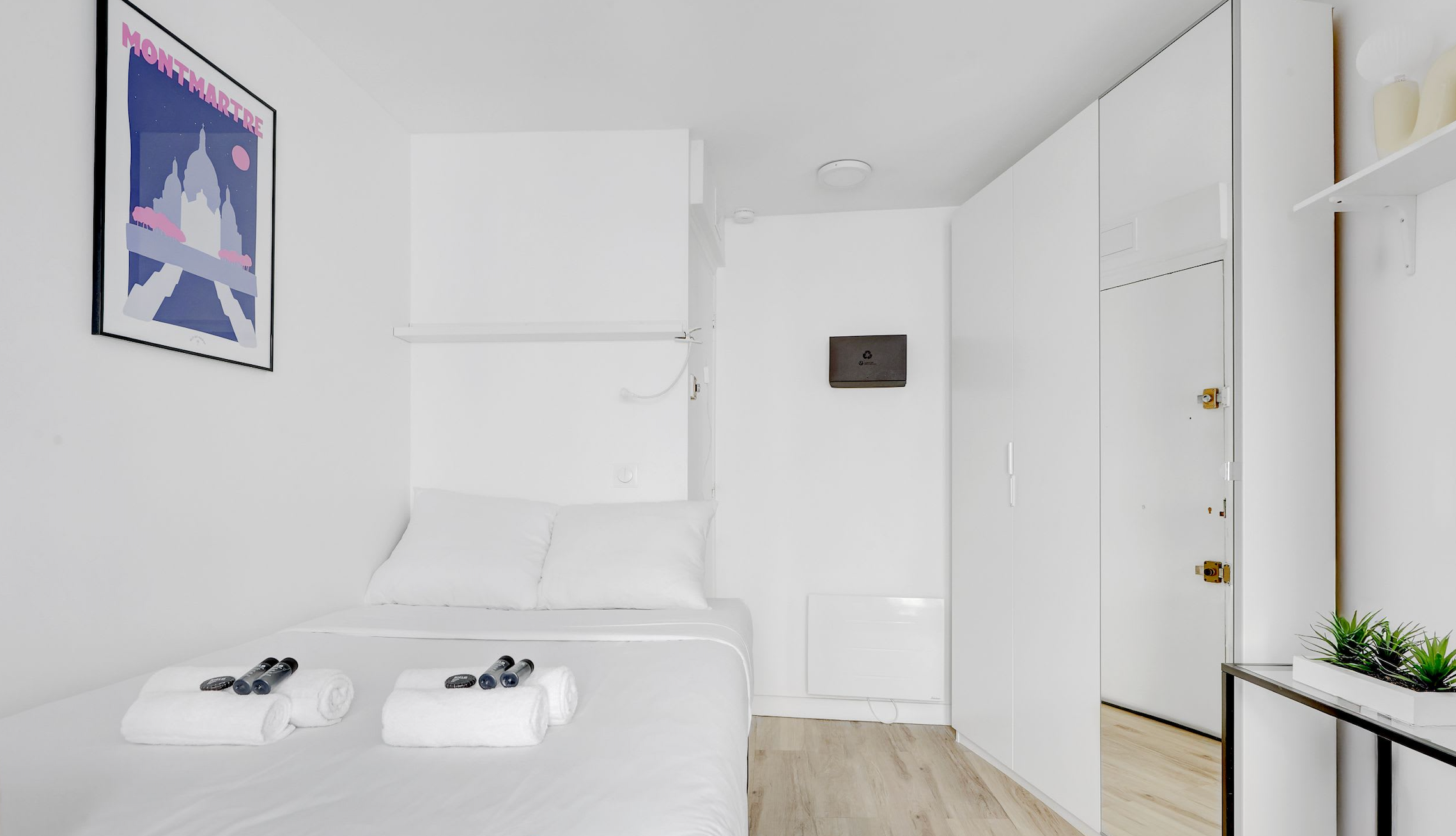 Elegant Montmartre studio on Rue Véron