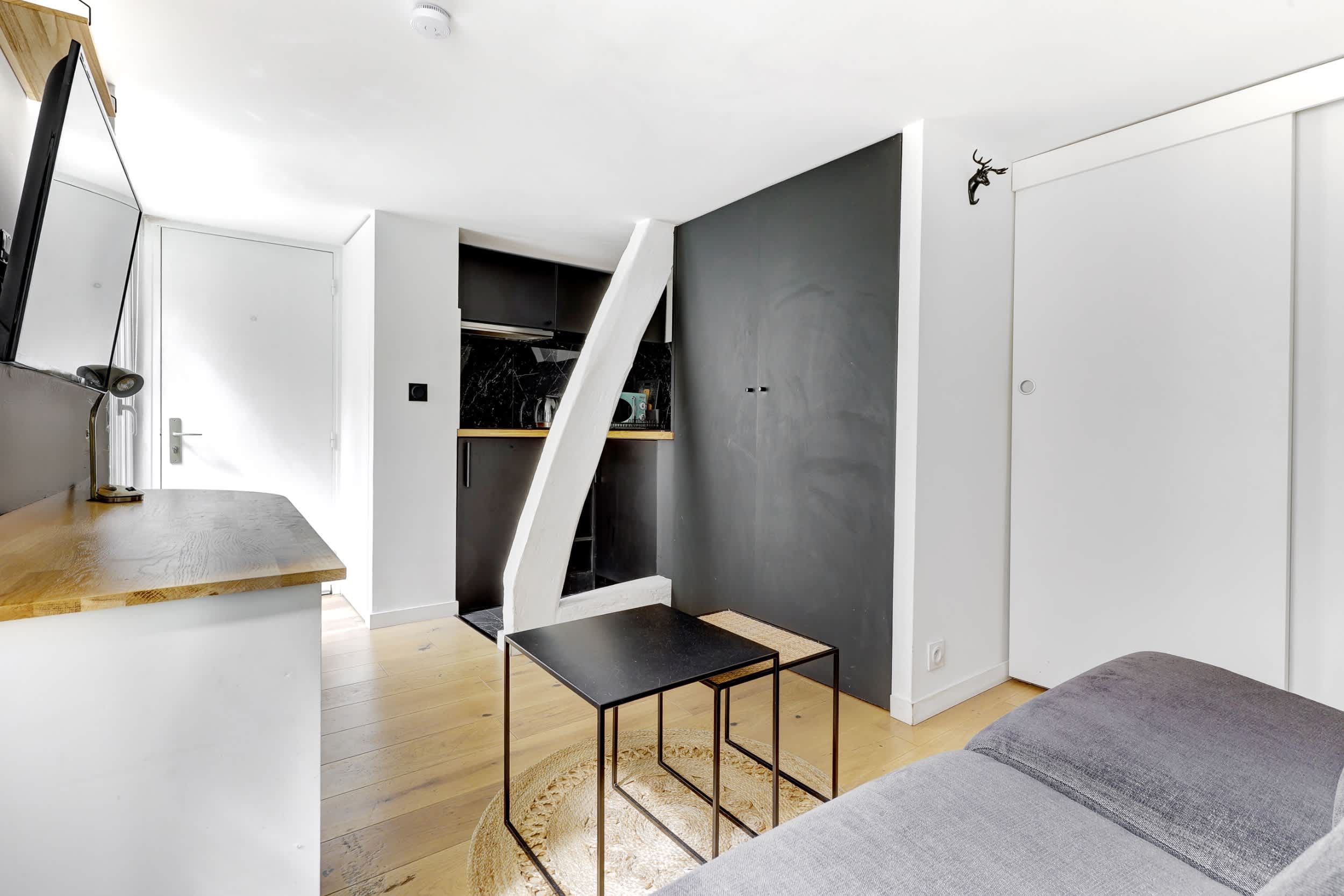 Bright Studio in the Heart of Paris