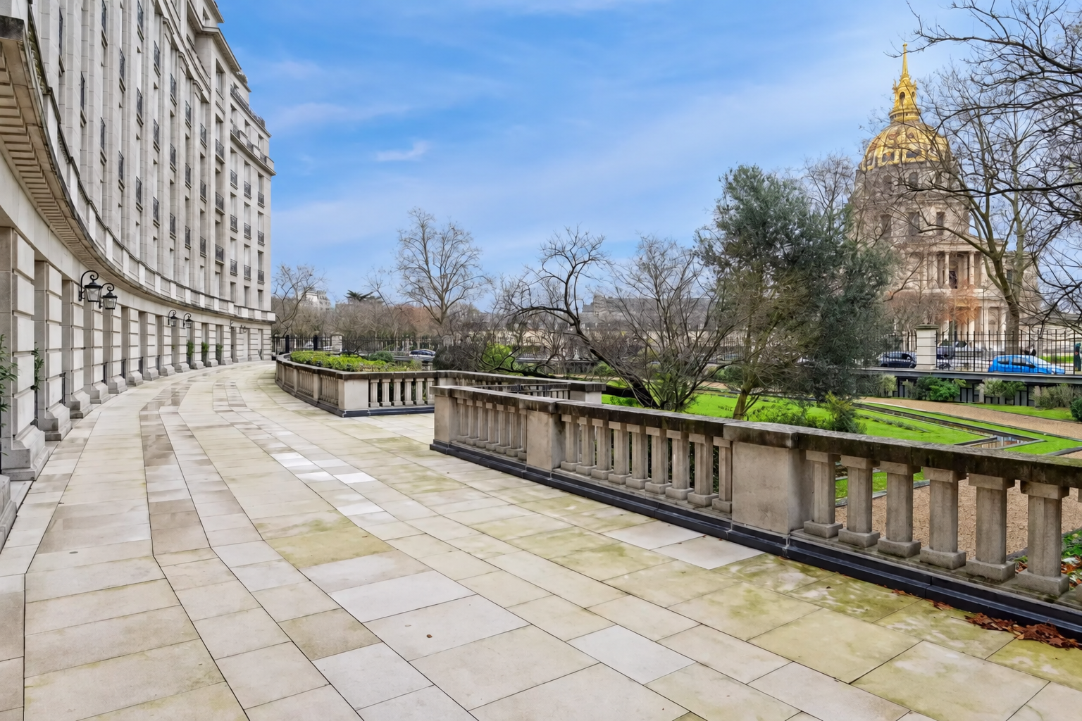 Terrasse de l'immeuble Vauban près des Invalides