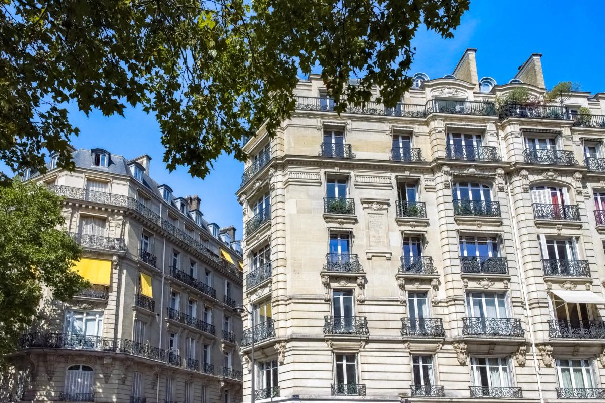 Vendre un bien parisien depuis l'étranger en tant que non