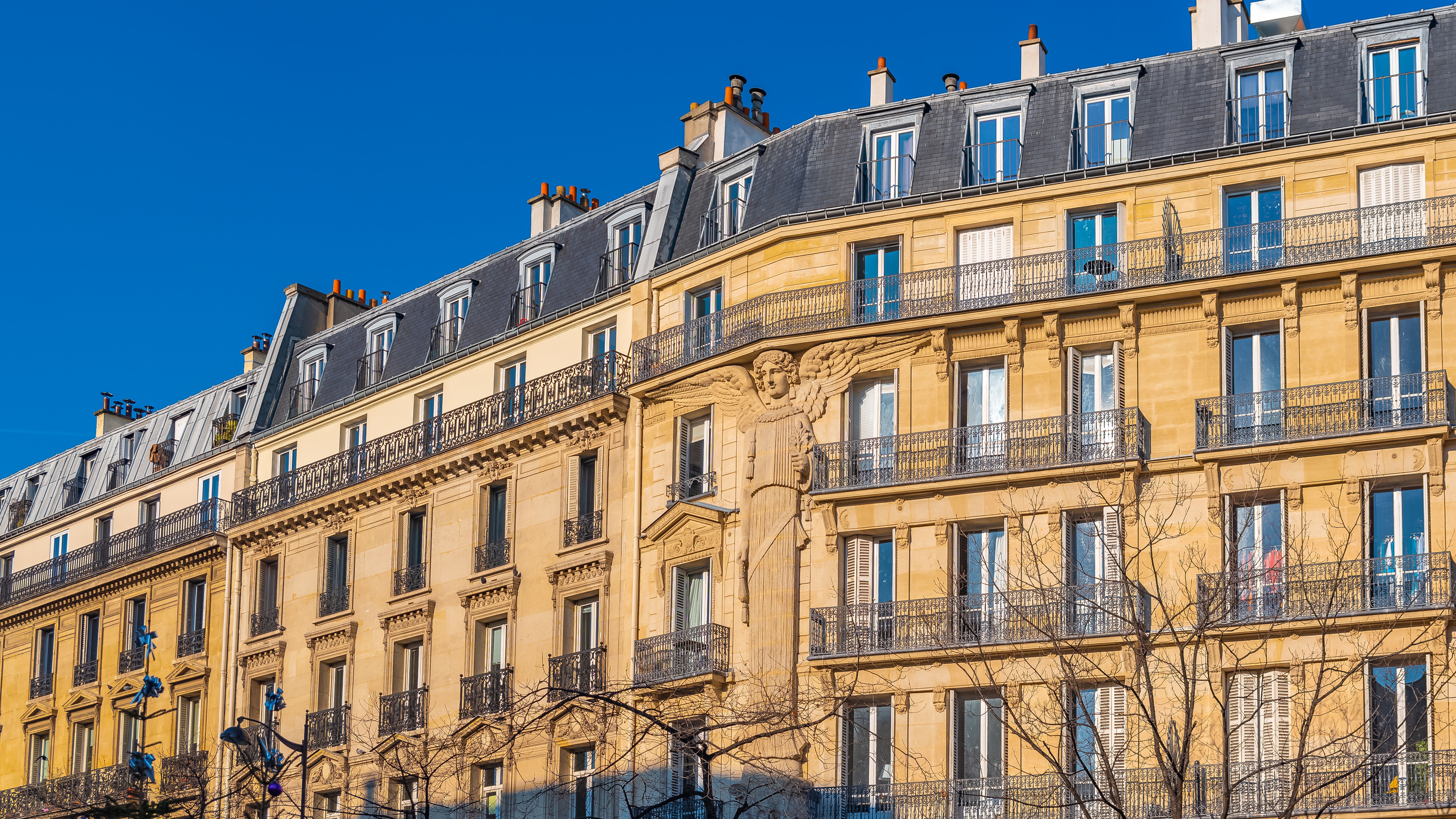Paris rental dossier preparation timeline