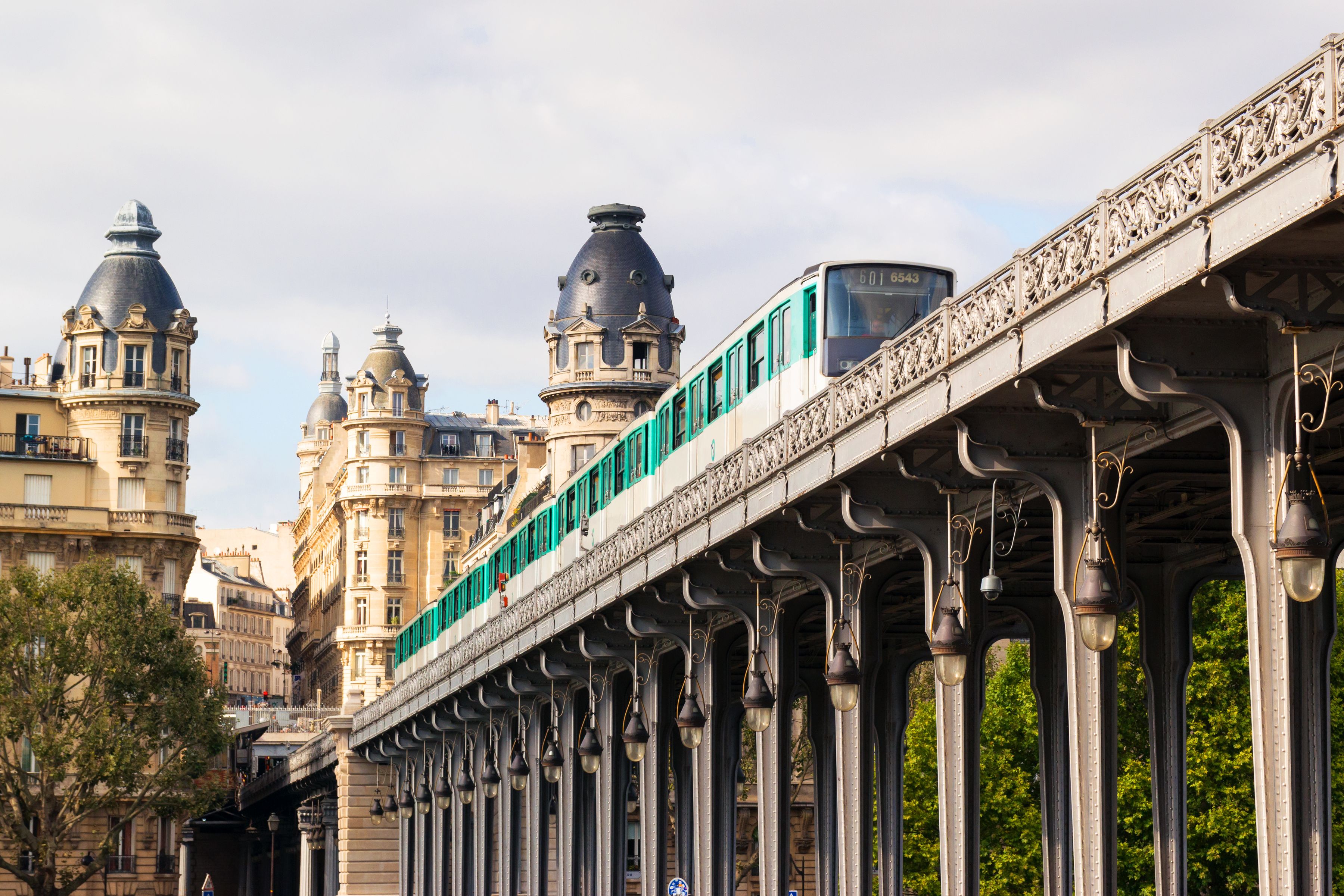 Public transport in Paris for newcomers