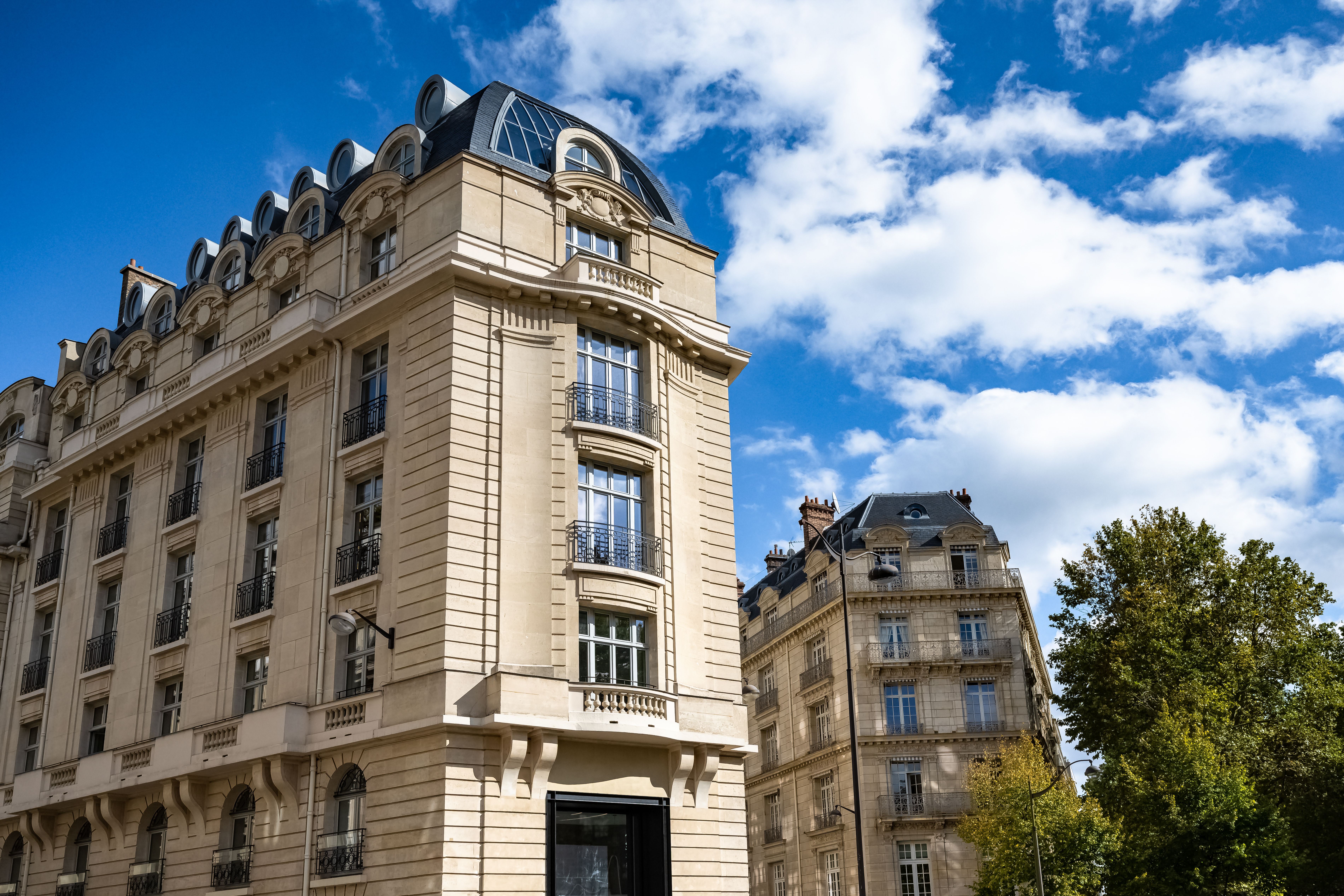 Negotiate apartment rent in France