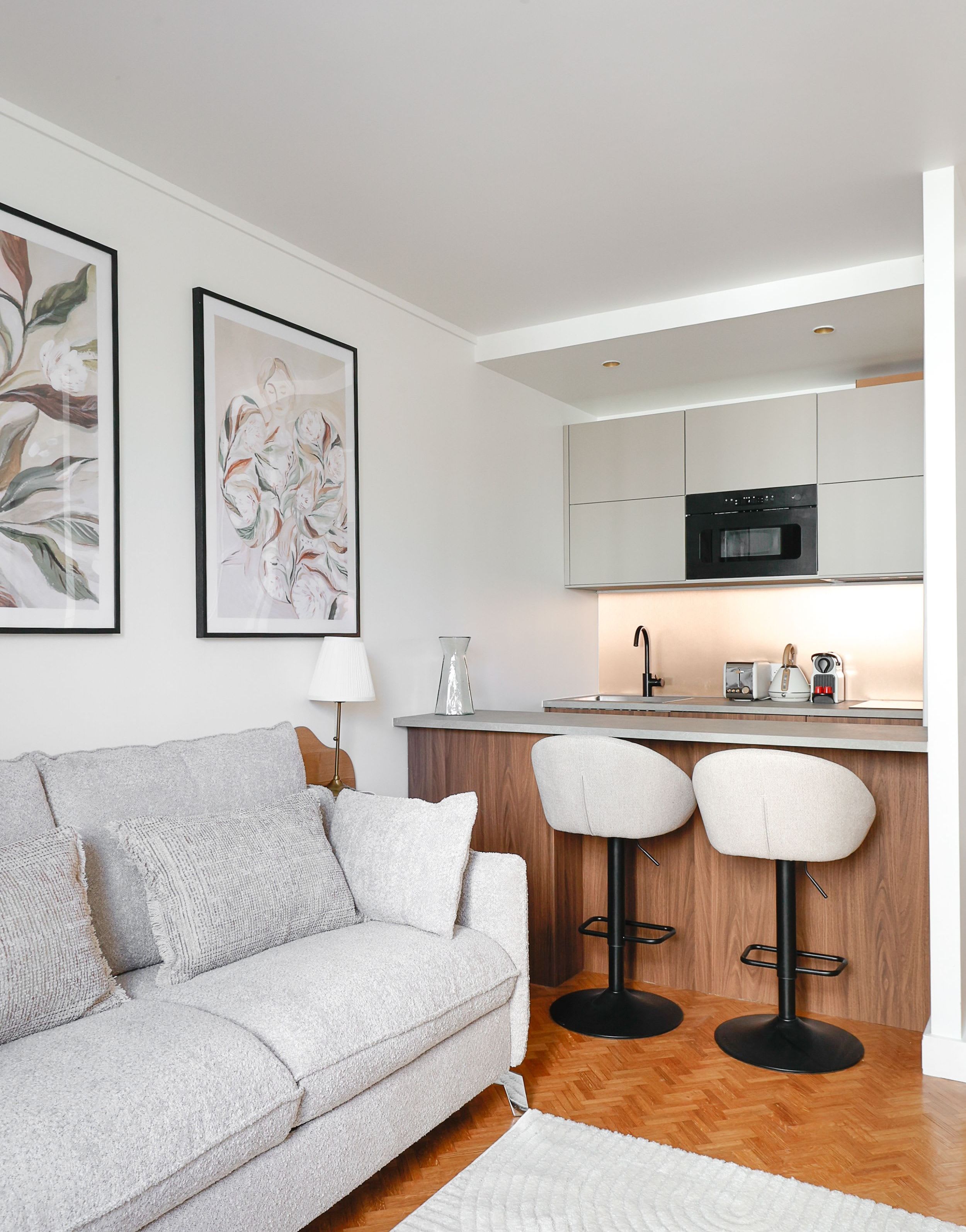 Living space with a comfortable sofa and desk