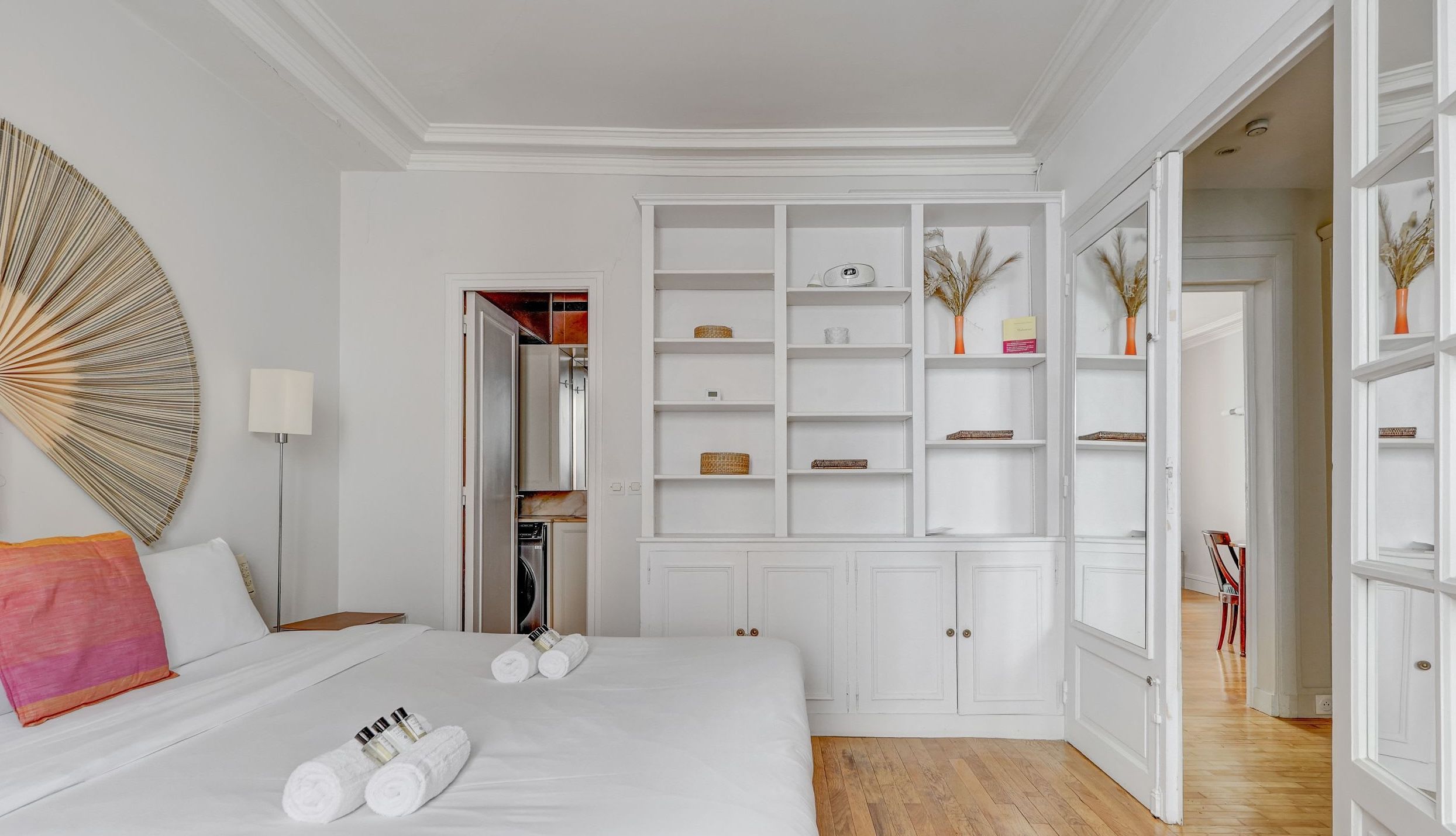 French elegant apartment near the Arc de Triomphe