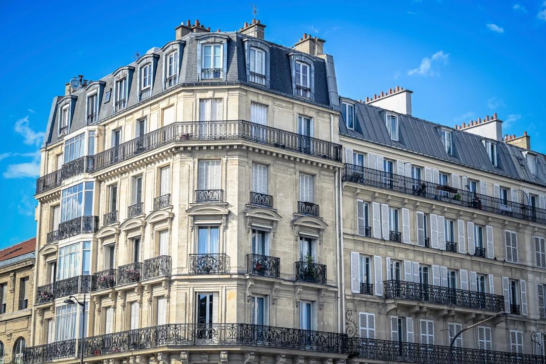 Complete guide to help moving to Paris in 2026