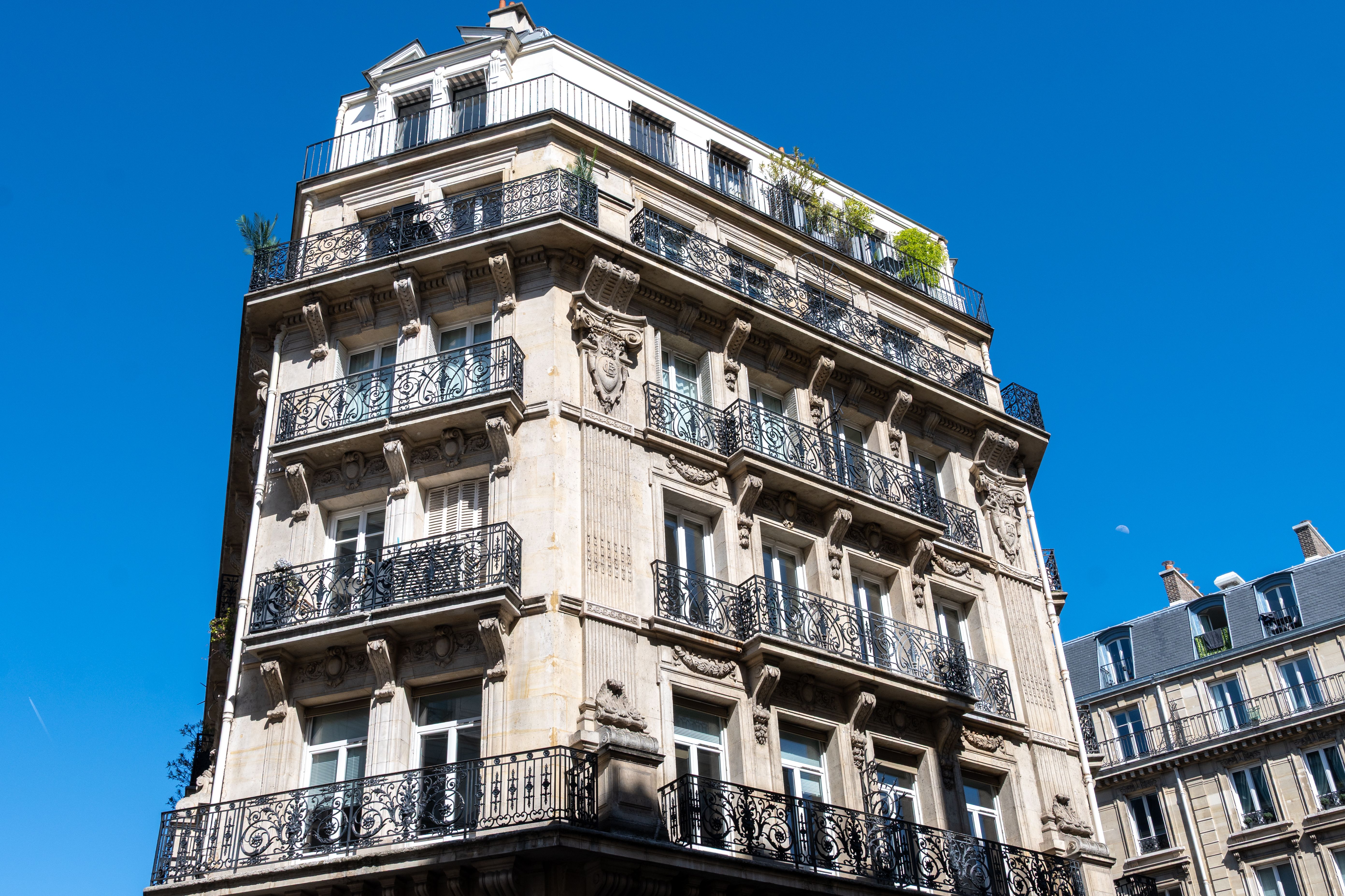 How Relocation in Paris helps landlords