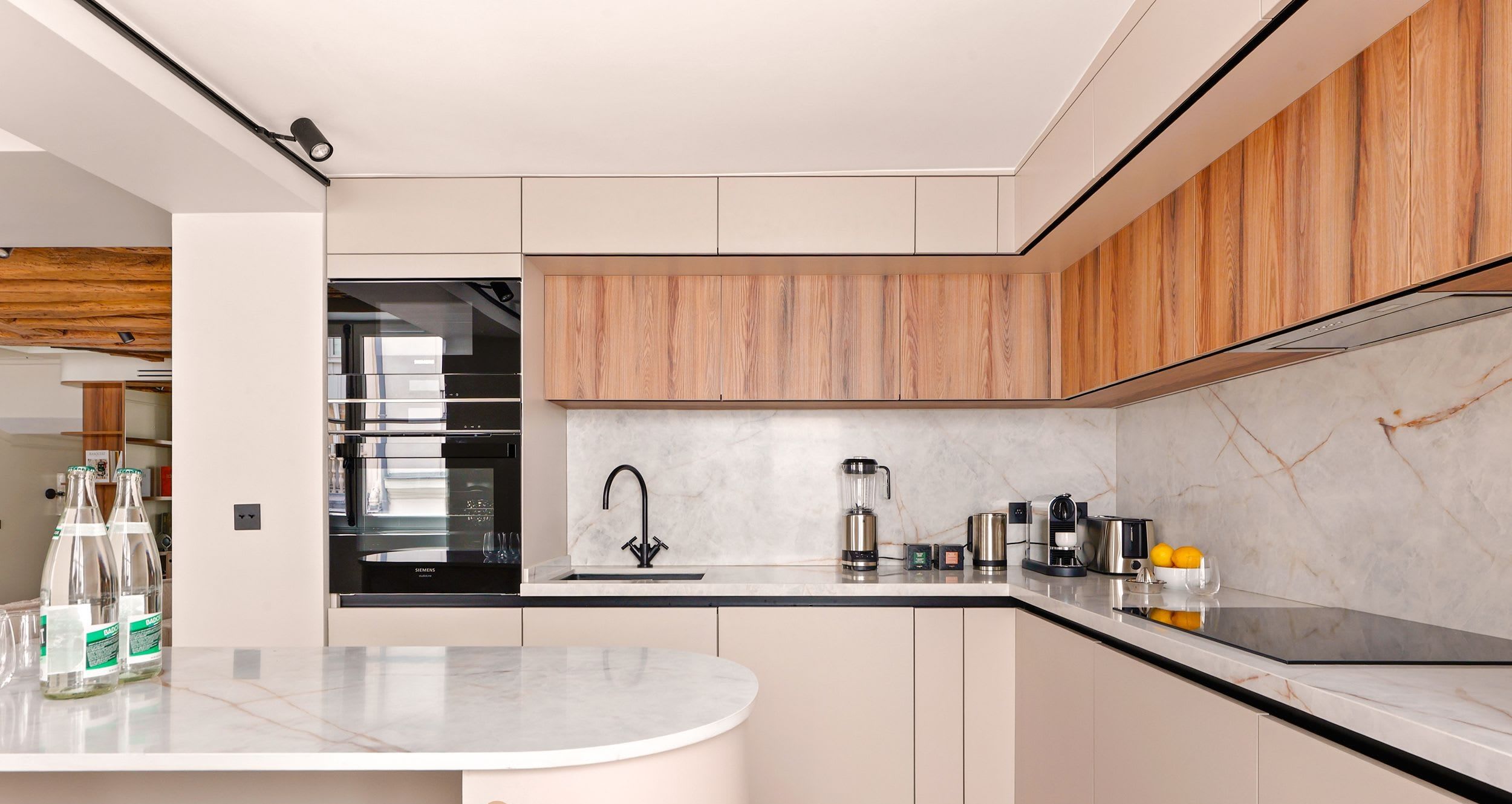 Appartement deux chambres rénové quai Malaquais, Saint-Germain, Paris 6e