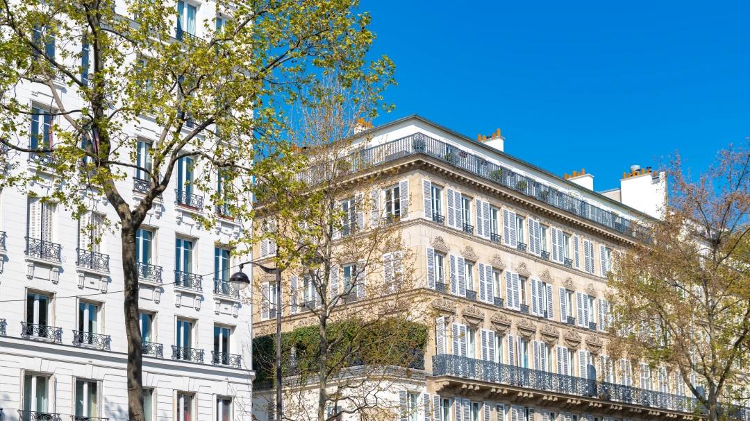 Paris furnished rental documents for expats, including lease, passport, and DPE certificate.