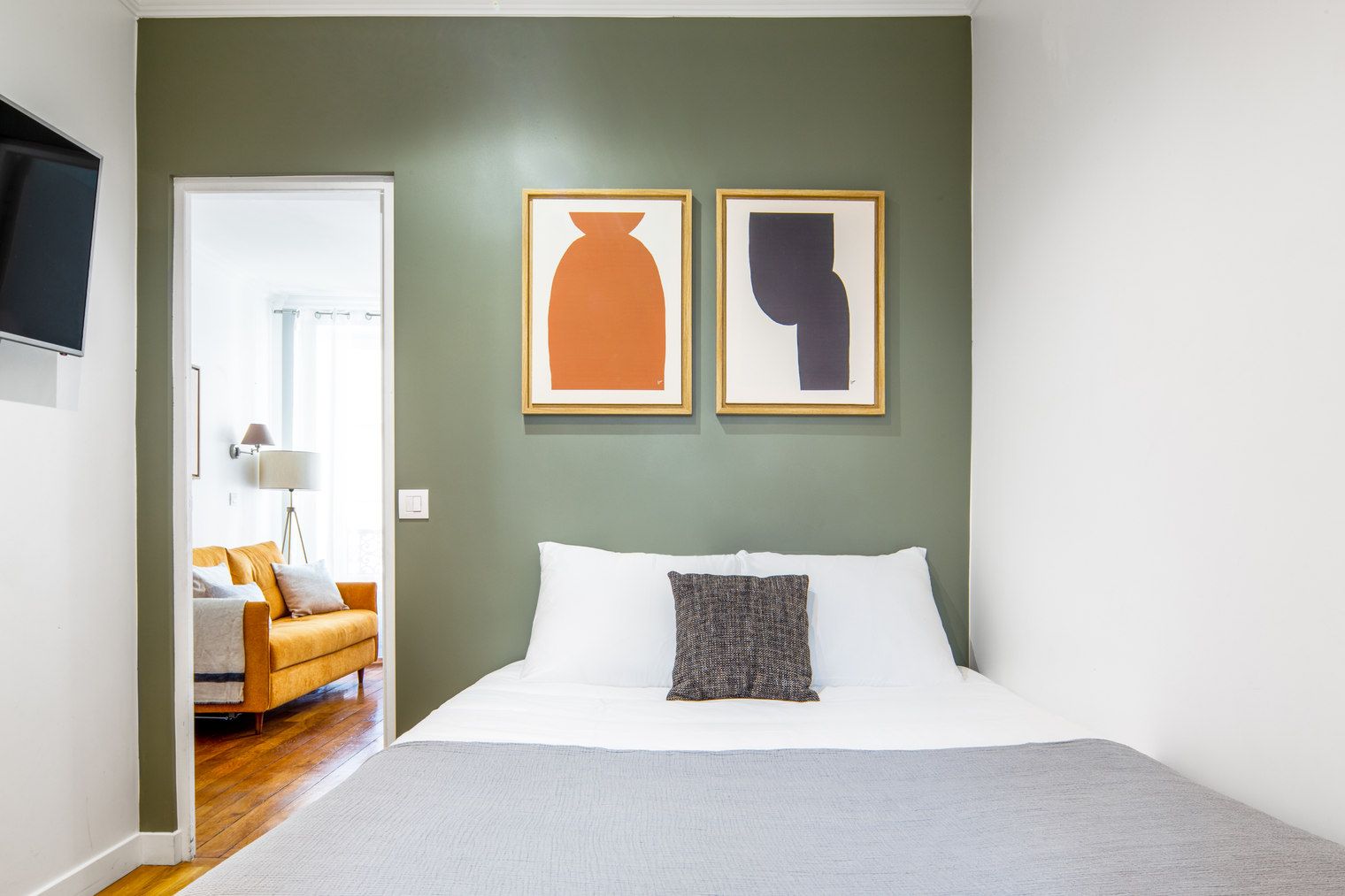 Rue du Faubourg Saint-Honoré • Chambre