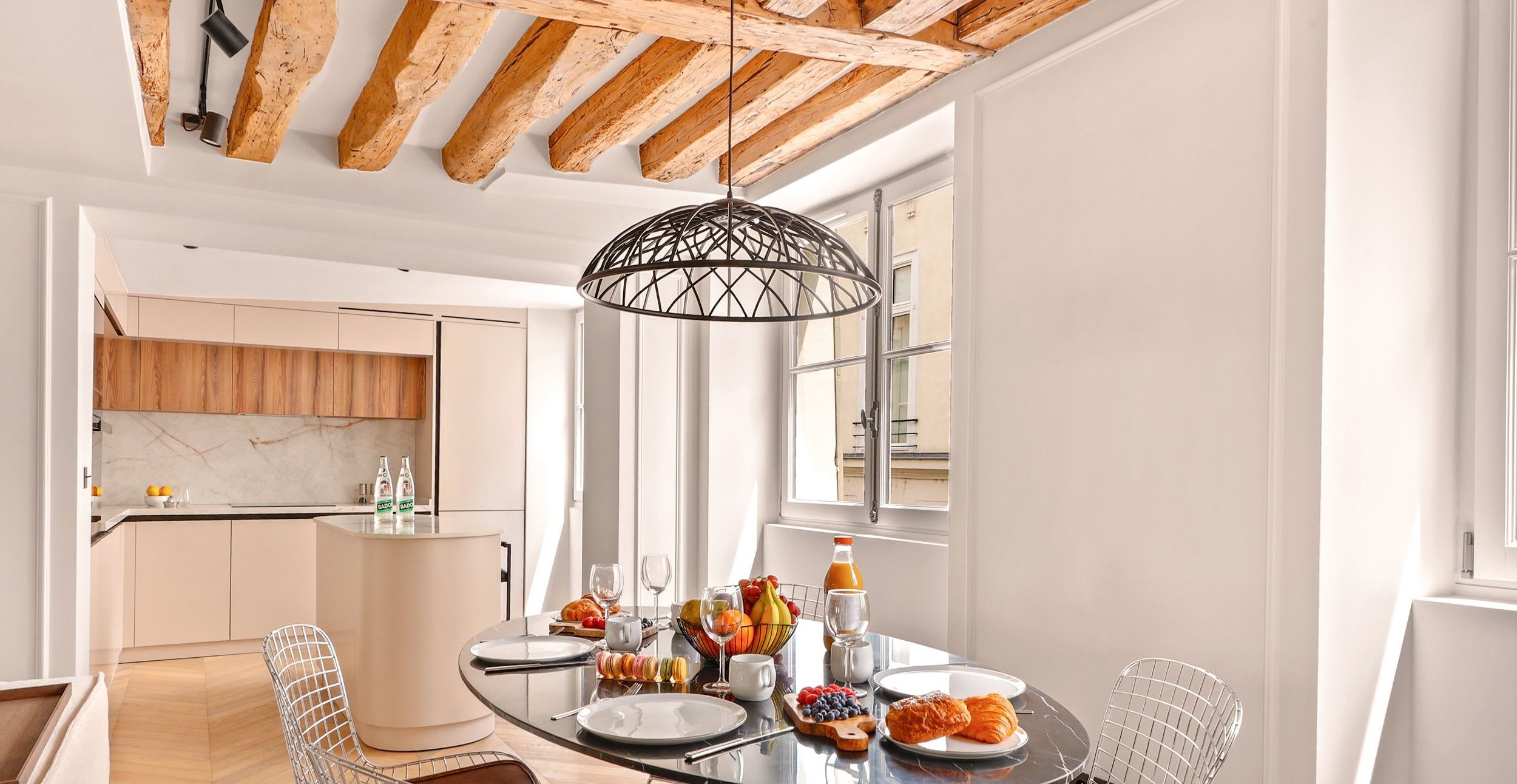 Appartement deux chambres rénové quai Malaquais, Saint-Germain, Paris 6e