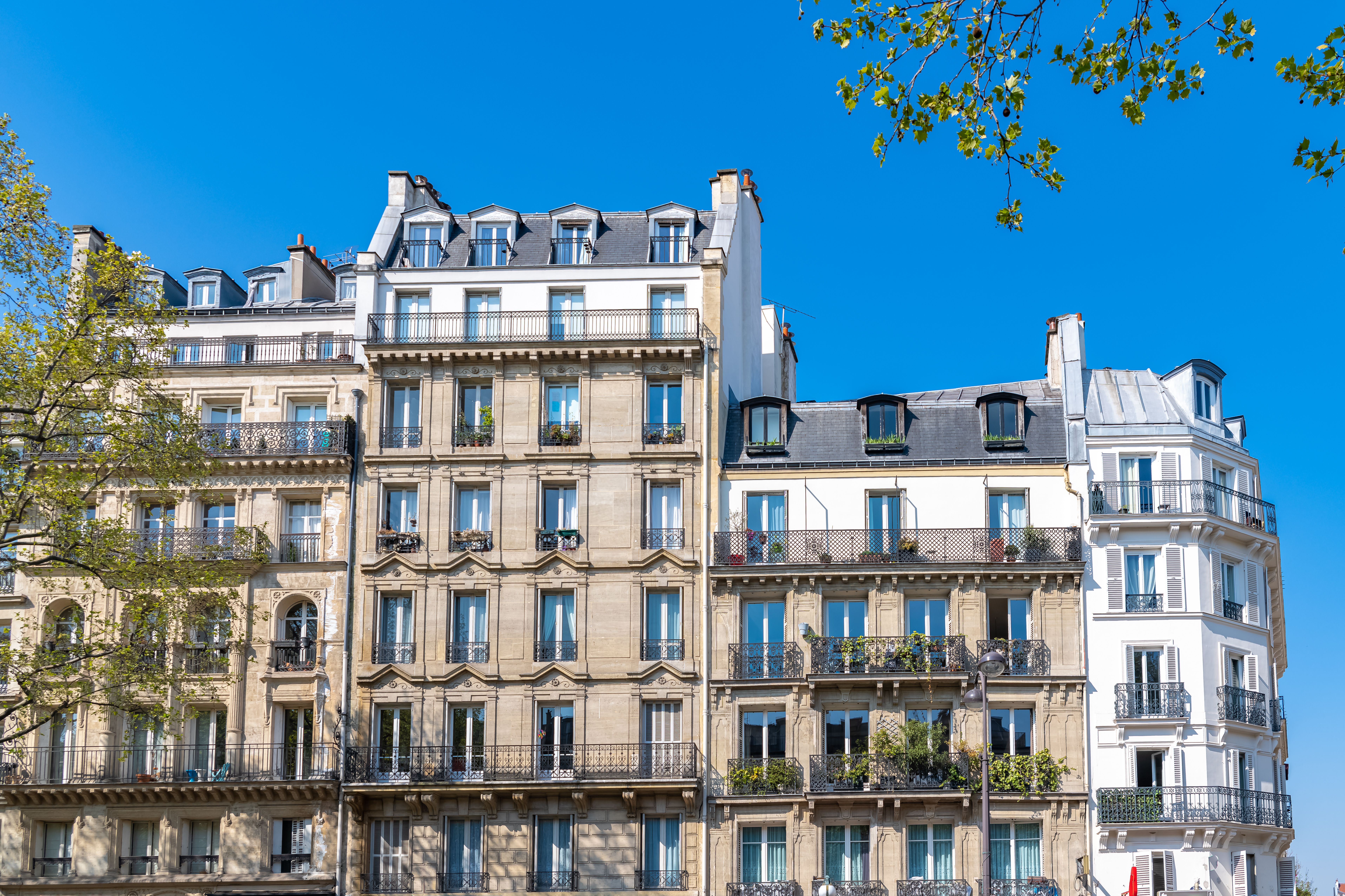Property management support for lease renewals in Paris