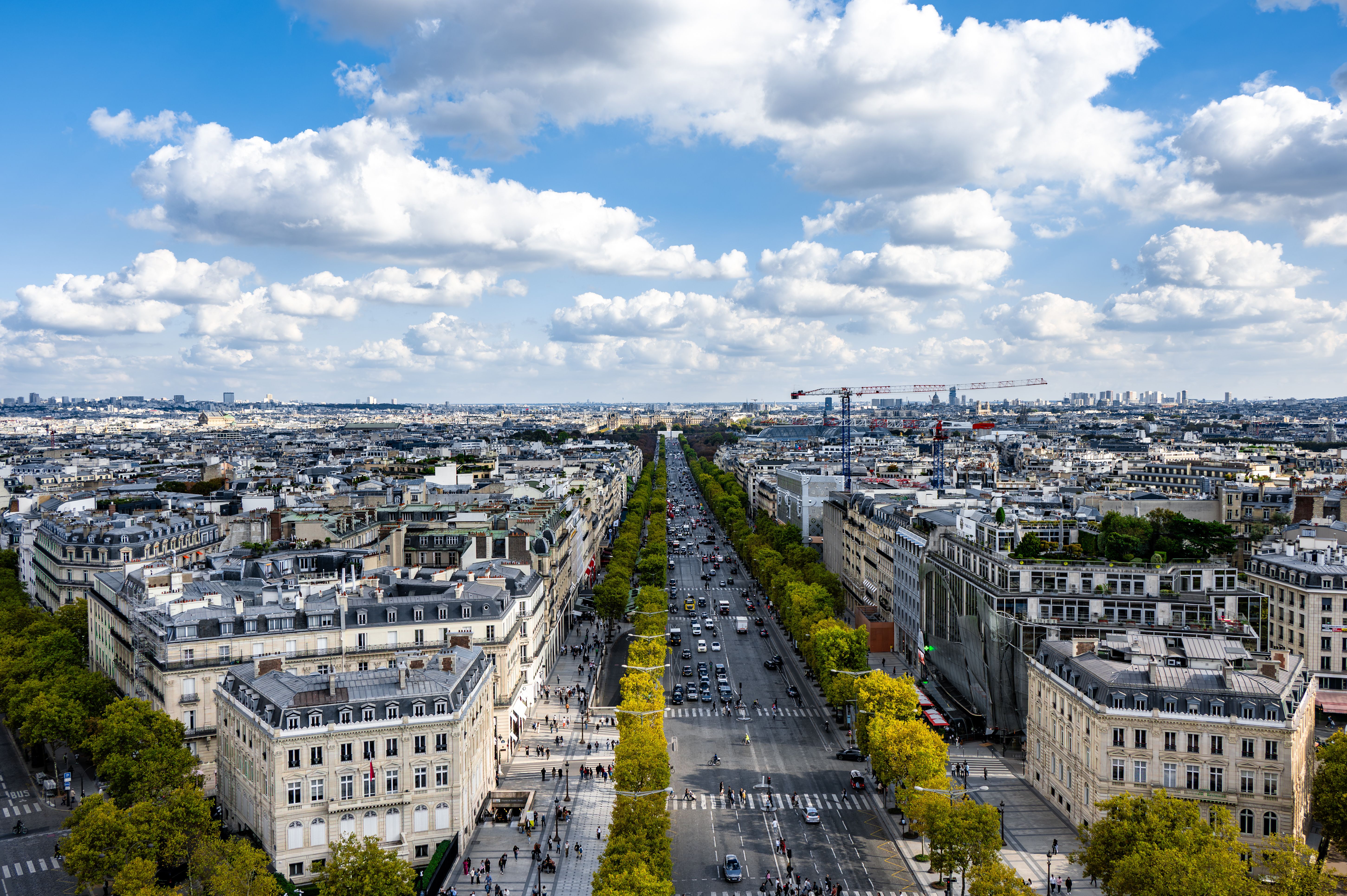 Moving to Paris with EU passport 2026