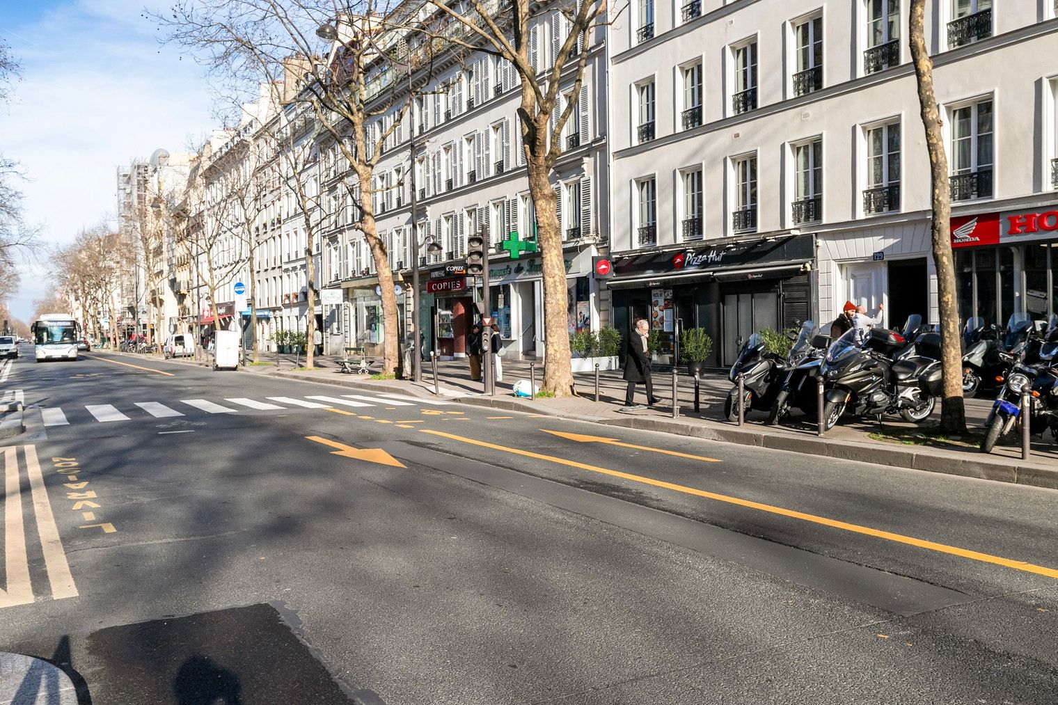 Boulevard Saint-Michel • Vue de la rue