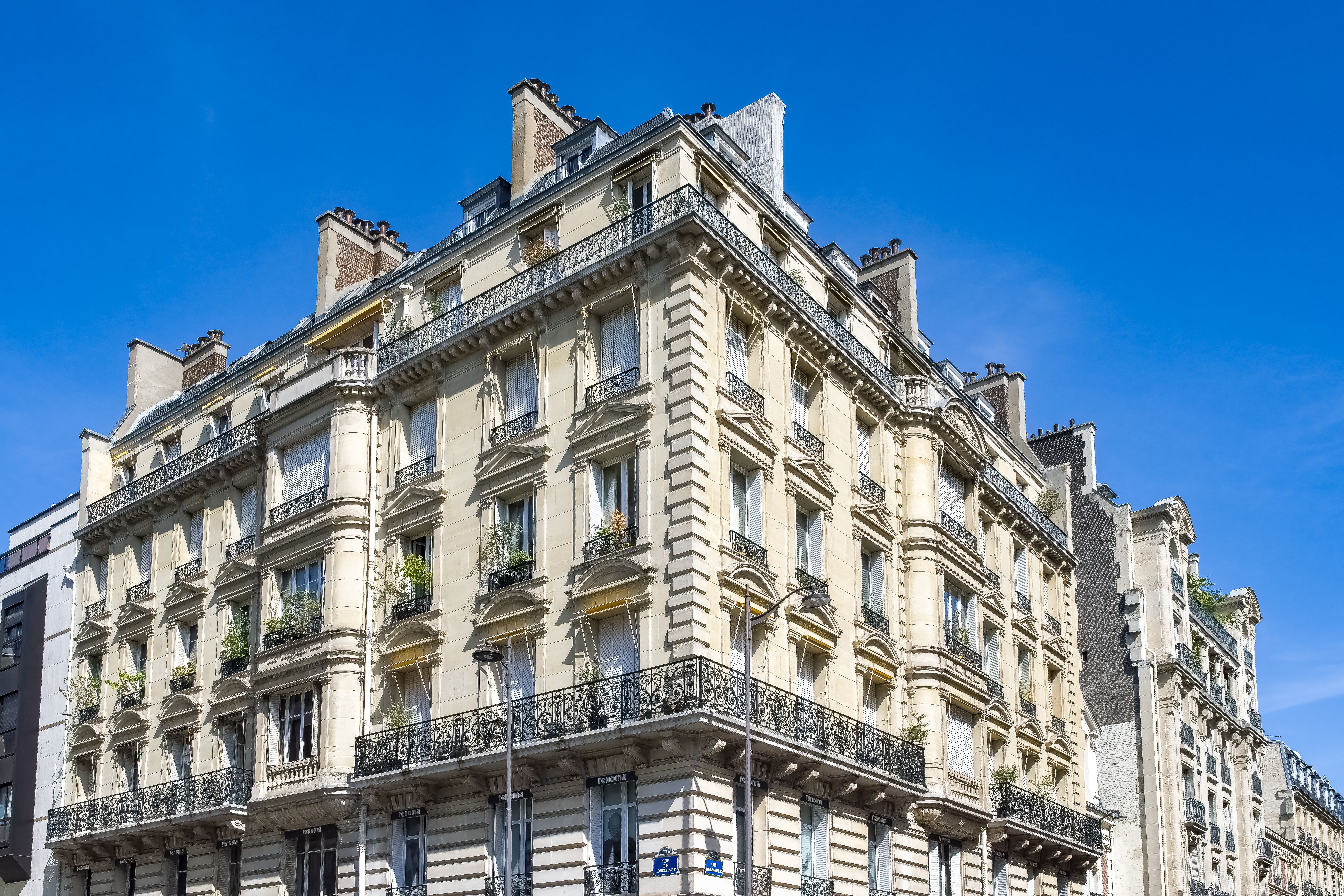 De l'arrivée à la vie quotidienne à Paris