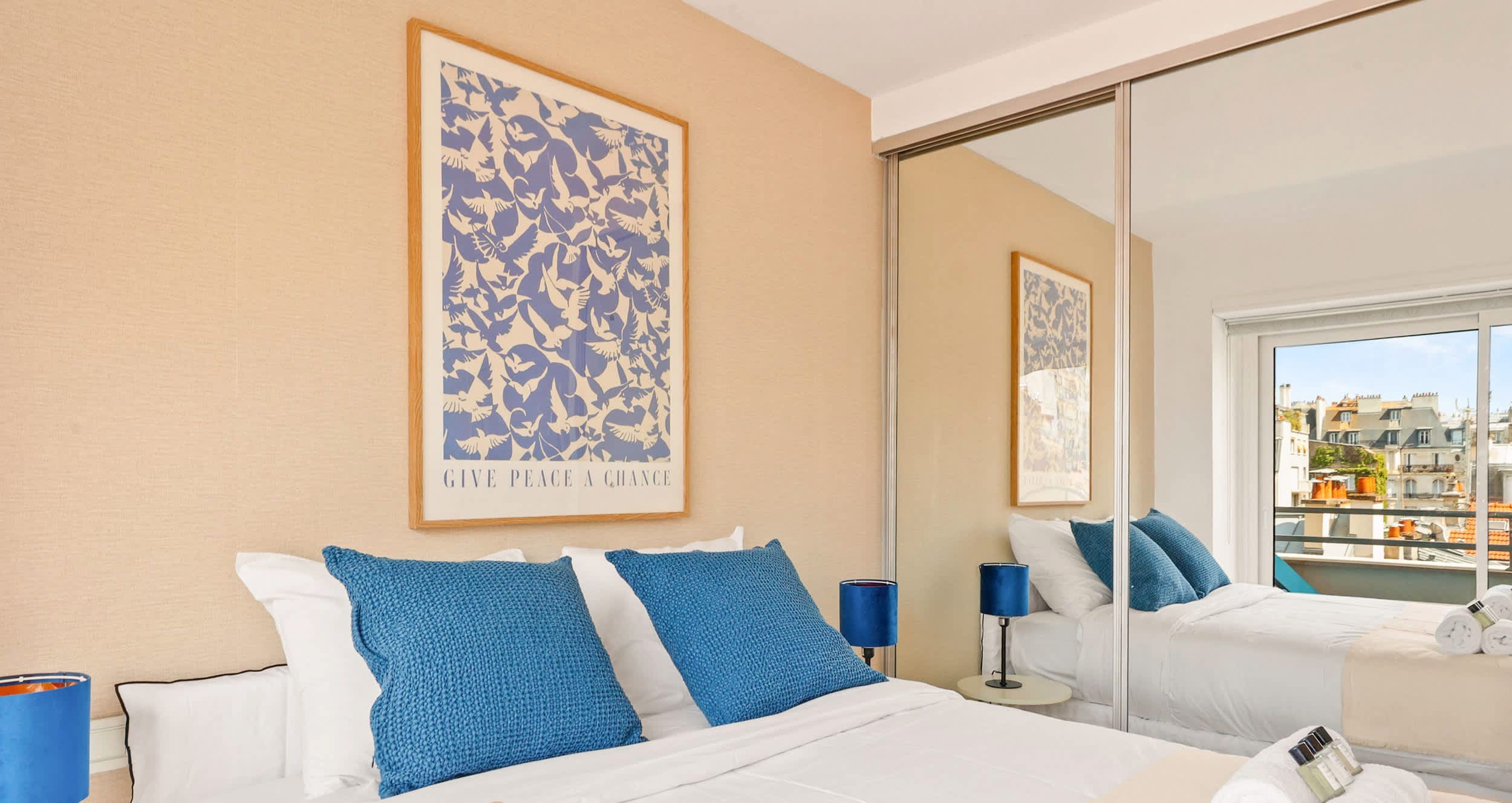 Appartement deux chambres rénové rue Jean Bologne, Passy, Paris 16e