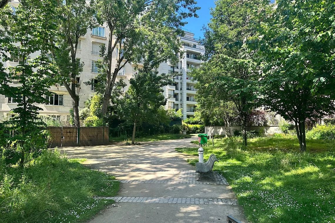 Avenue du Président Kennedy • Jardin